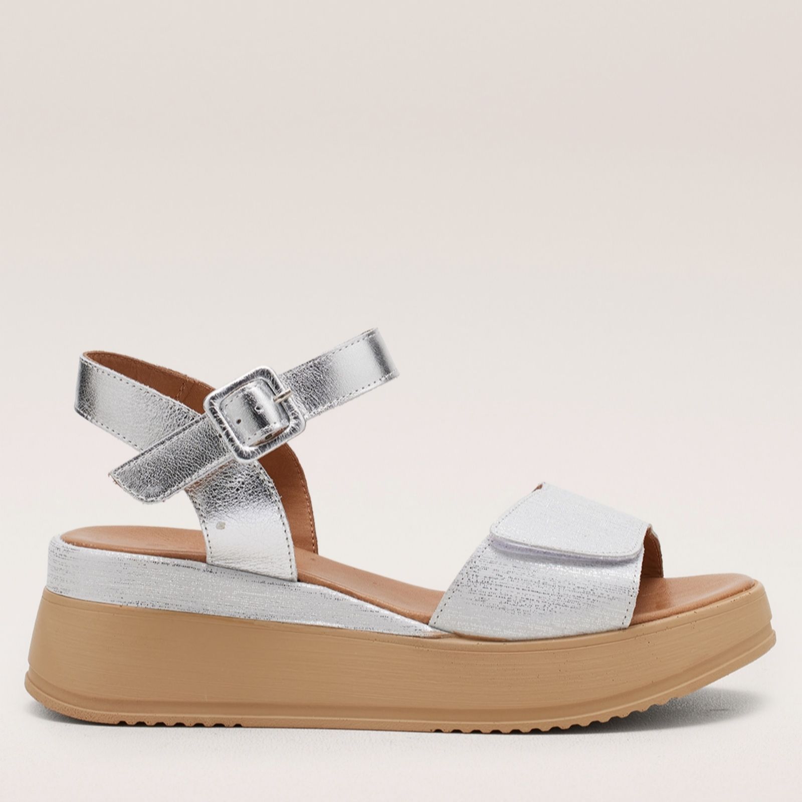 Outlet Adesso Daru Leather Sandal