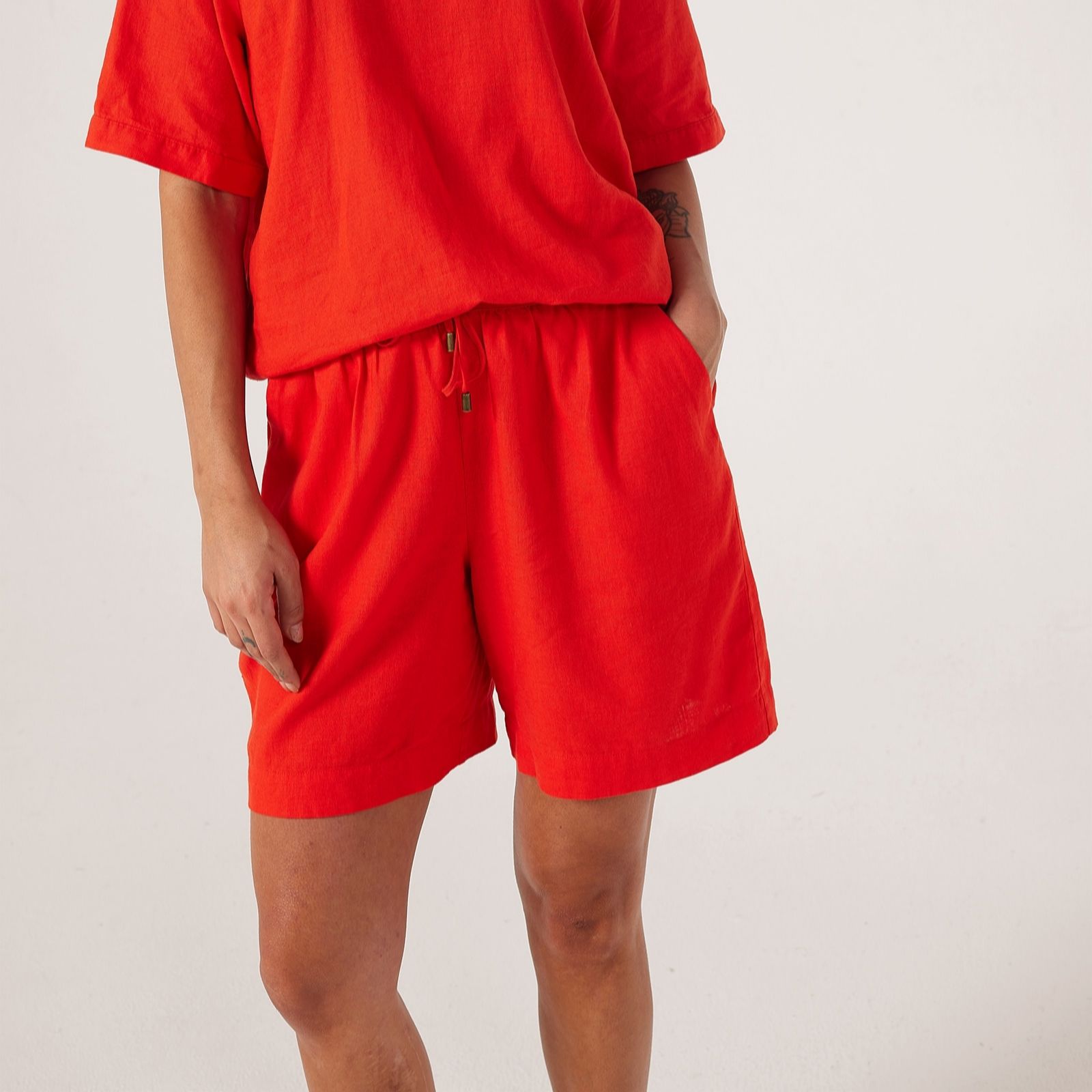 Ben de Lisi Studio 70 Linen Blend Shorts