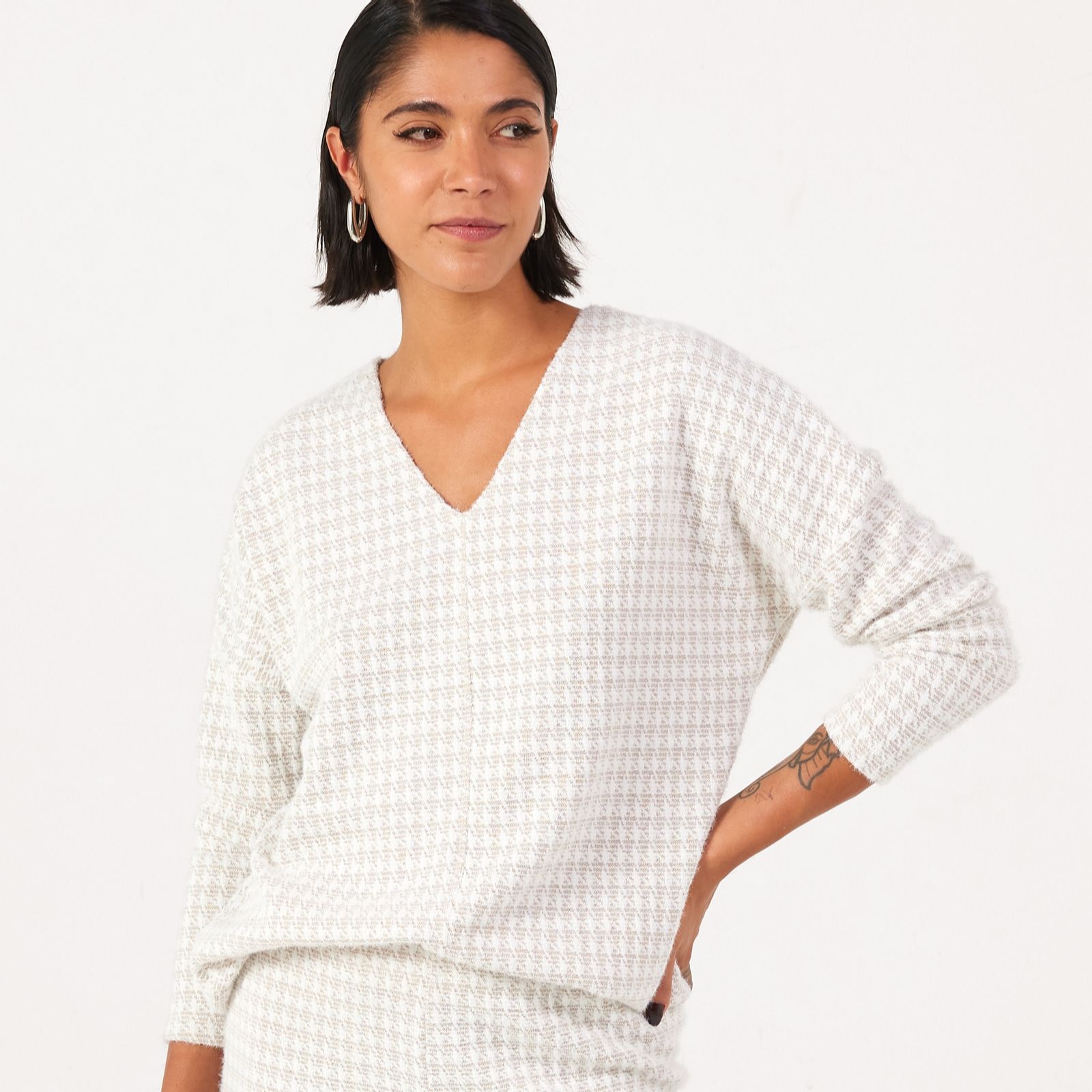 Kim & Co Houndstooth Sweater Jaquard Long Dolman Sleeve Shirt