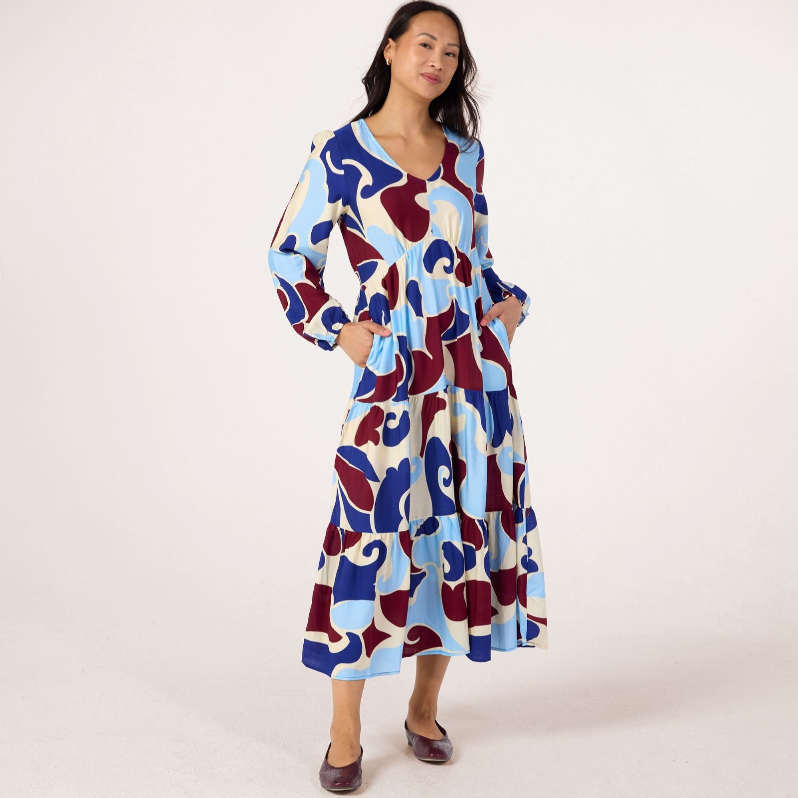 Izabel London Abstract Tiered Long Sleeve Midi Dress