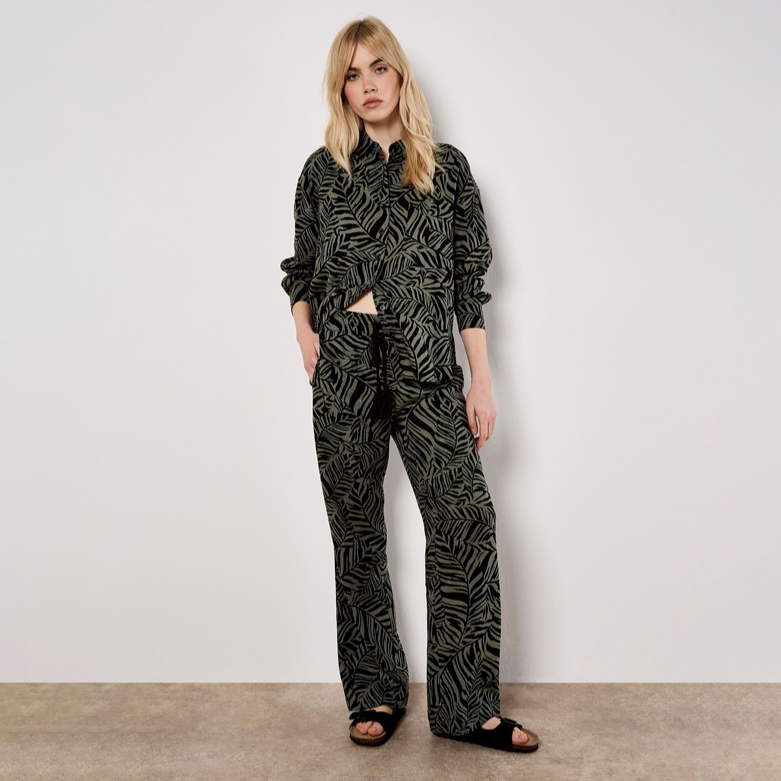 Apricot Bold Leaf Linen Mix Elasticated Wide Leg Trousers
