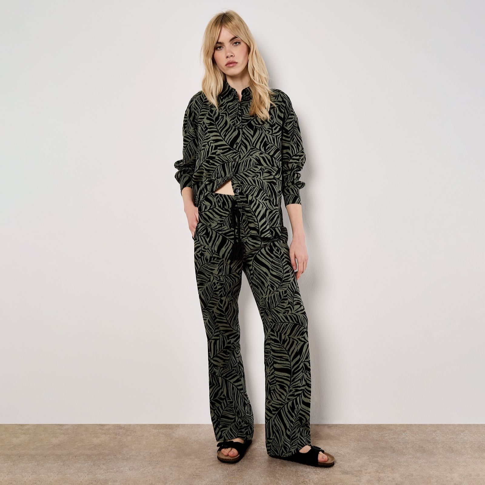 Apricot Bold Leaf Linen Mix Elasticated Wide Leg Trousers