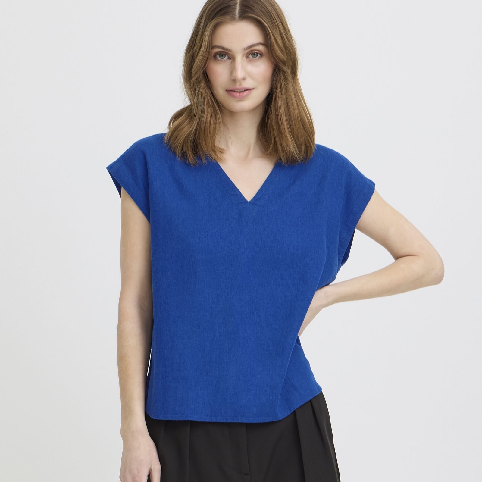 ICHI Linno V-Neck Short Sleeve Linen Blend Top