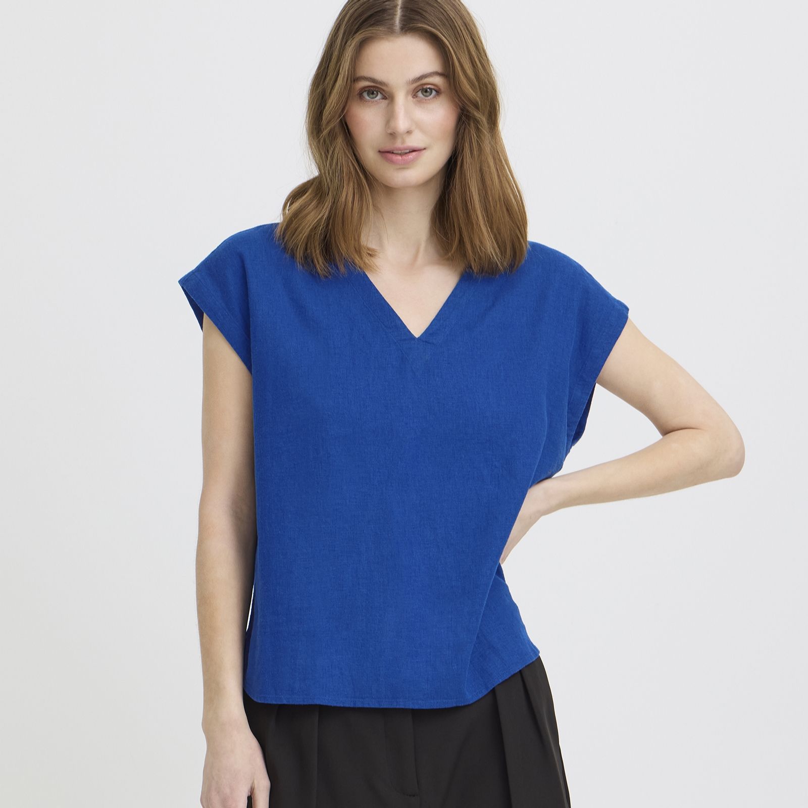ICHI Linno V-Neck Short Sleeve Linen Blend Top