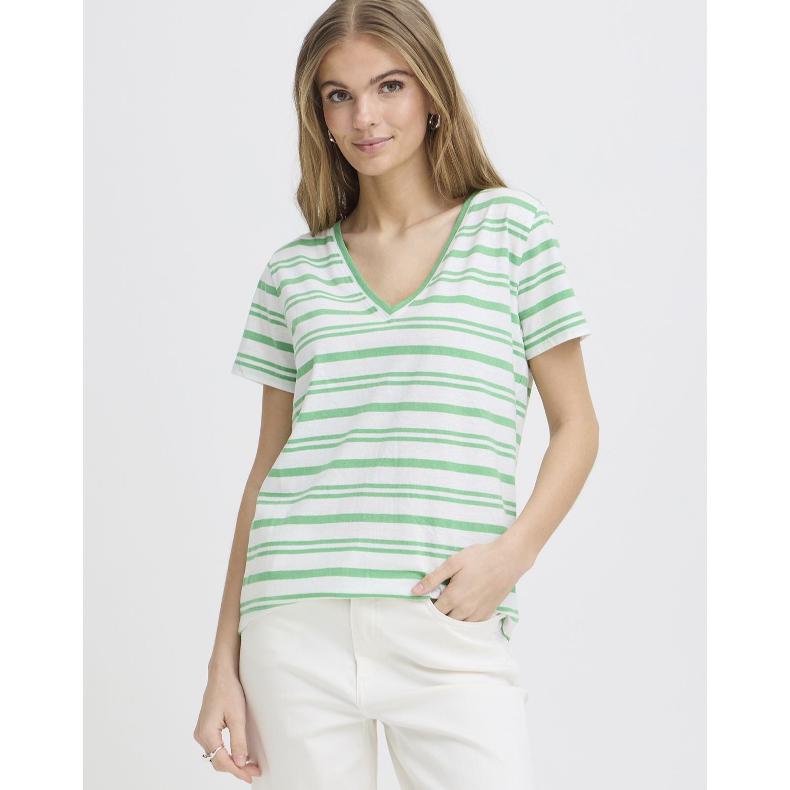ICHI Yulietta V-Neck Short Sleeve Printed T-shirt