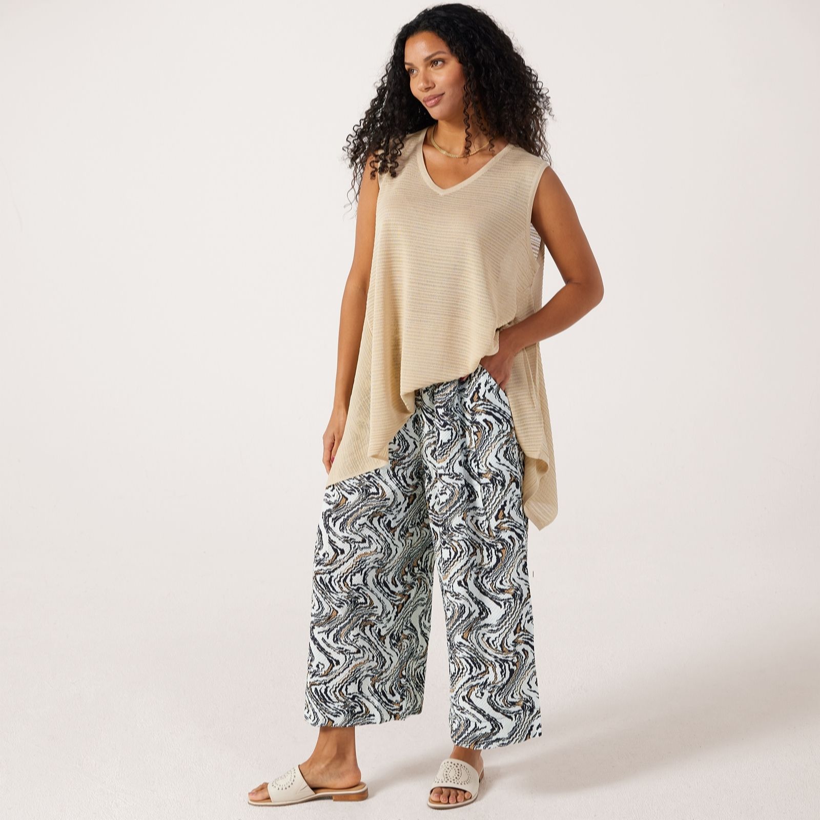 Malissa J Sleeveless Rib Effect Open Knit Top With Shark Hem