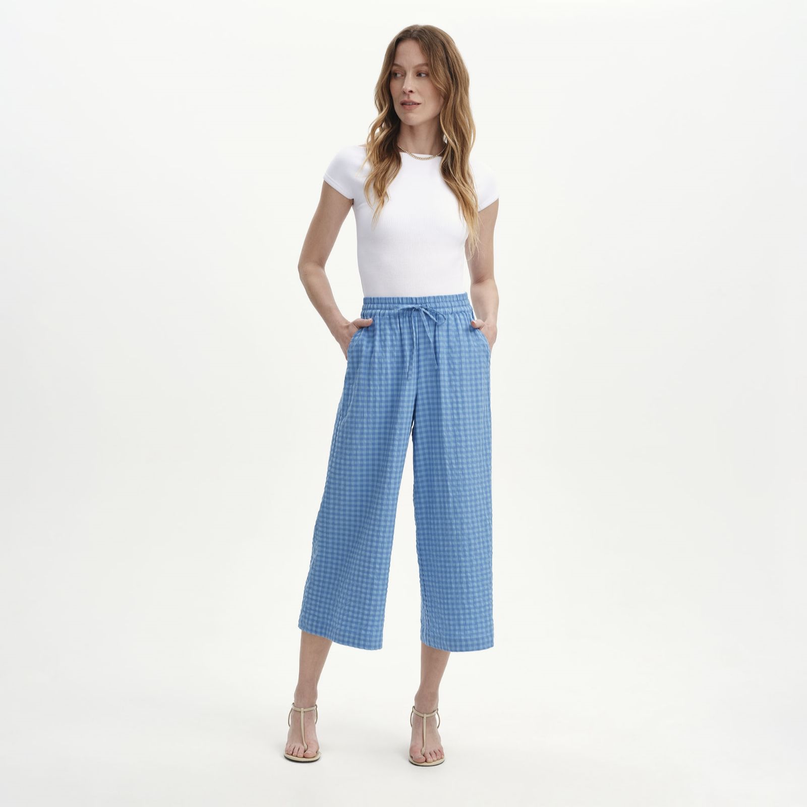 Finery London Nyla Cotton Blend Seersucker Cropped Trouser Short Length