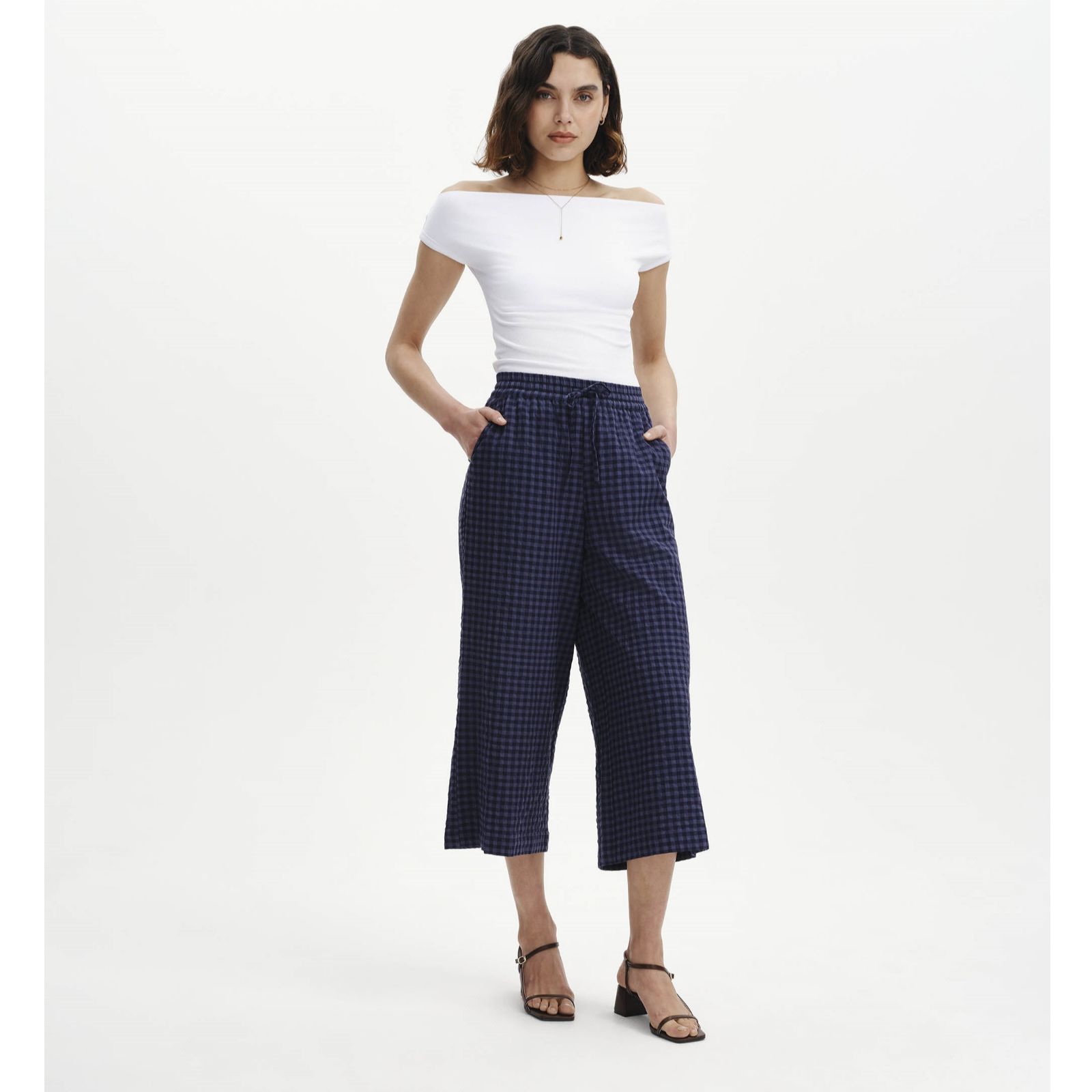 Finery London Nyla Cotton Blend Seersucker Cropped Trouser Short Length