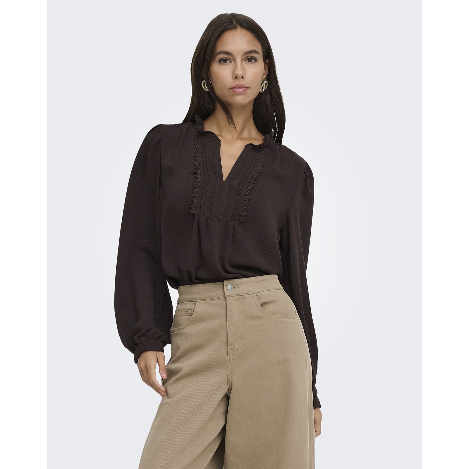 JDY Rachel Pintuck Detail Top
