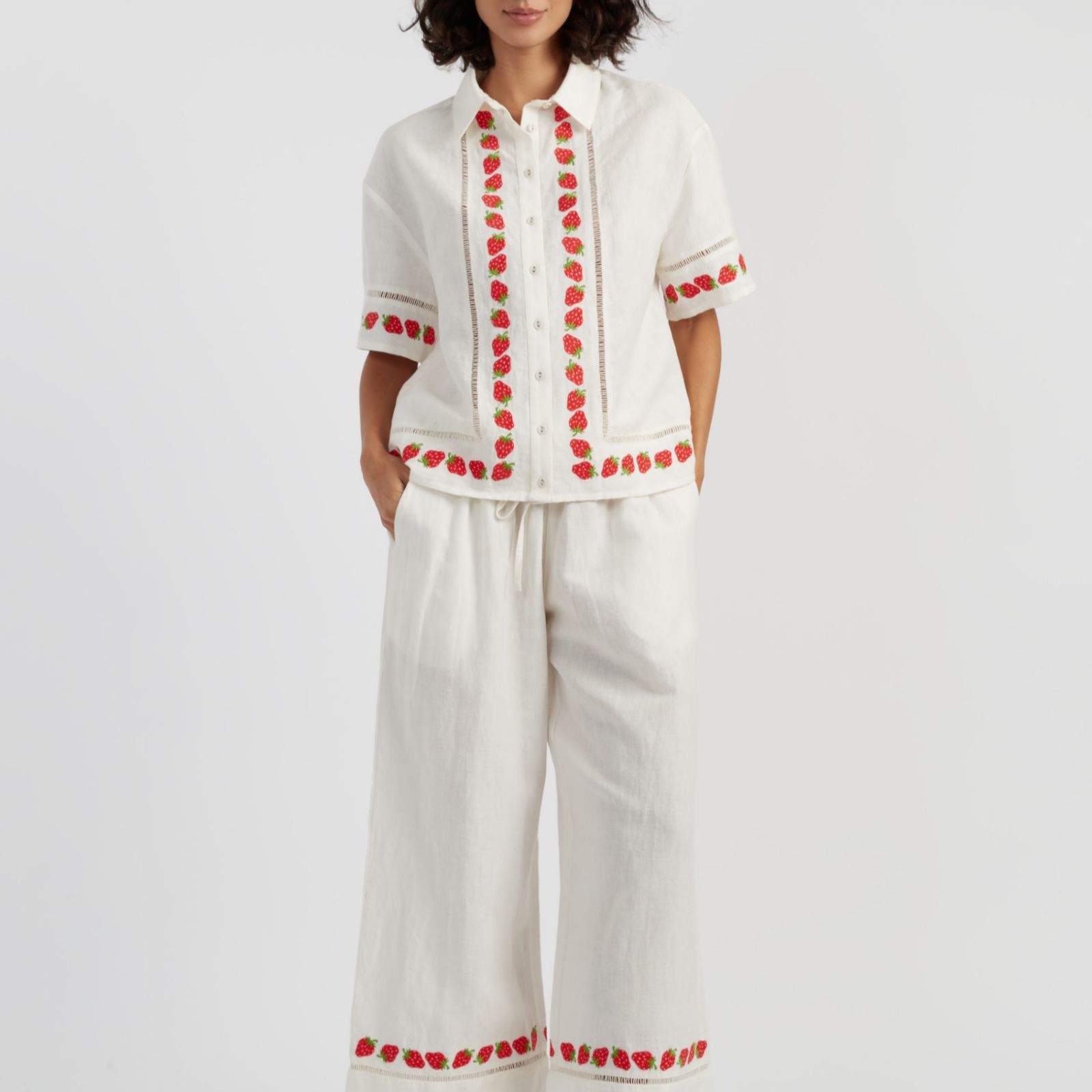 Chinti & Parker Linen Blend Embroidered Strawberry Trousers