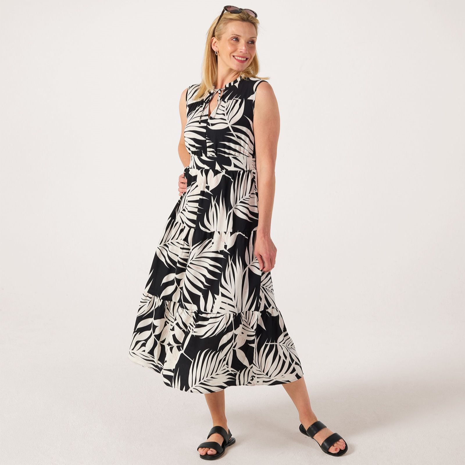 Only Nova Printed Sleeveless Tiered Dress