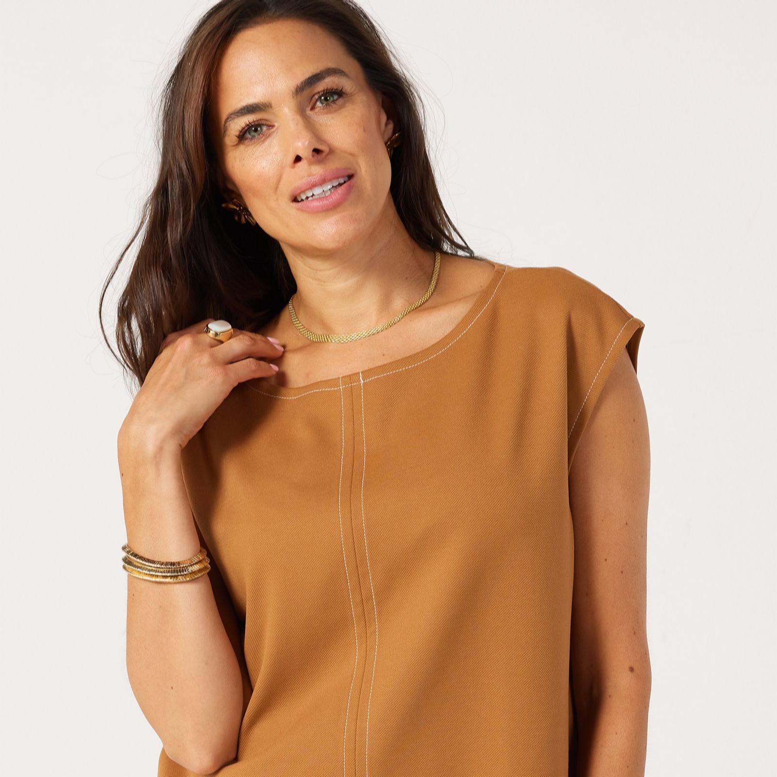 Kim & Co Contrast Top Stitch Jenna Twill Sleeveless Top