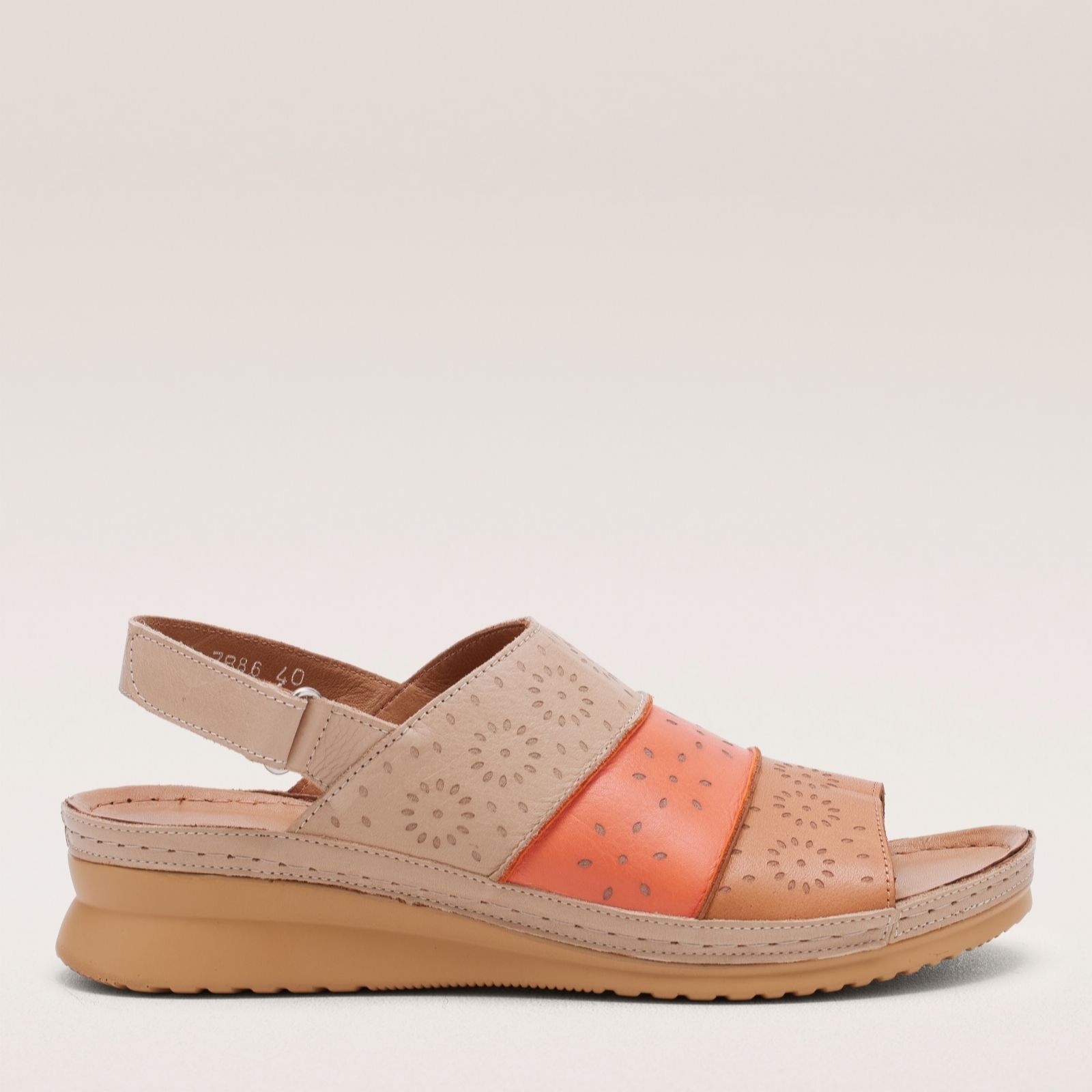 Outlet Adesso Aspen Leather Sandal