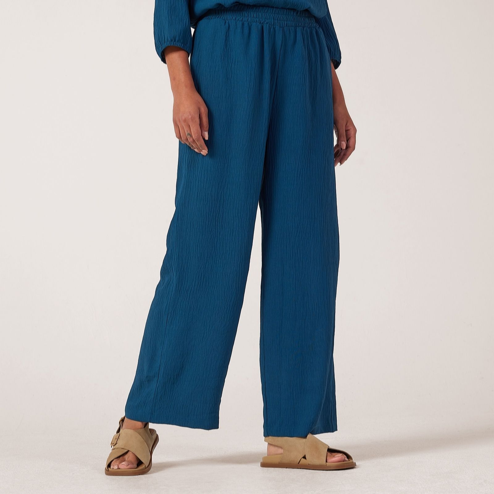 Kim & Co Crinkle Poplin Wide Leg Leah Petite Trousers with Pockets