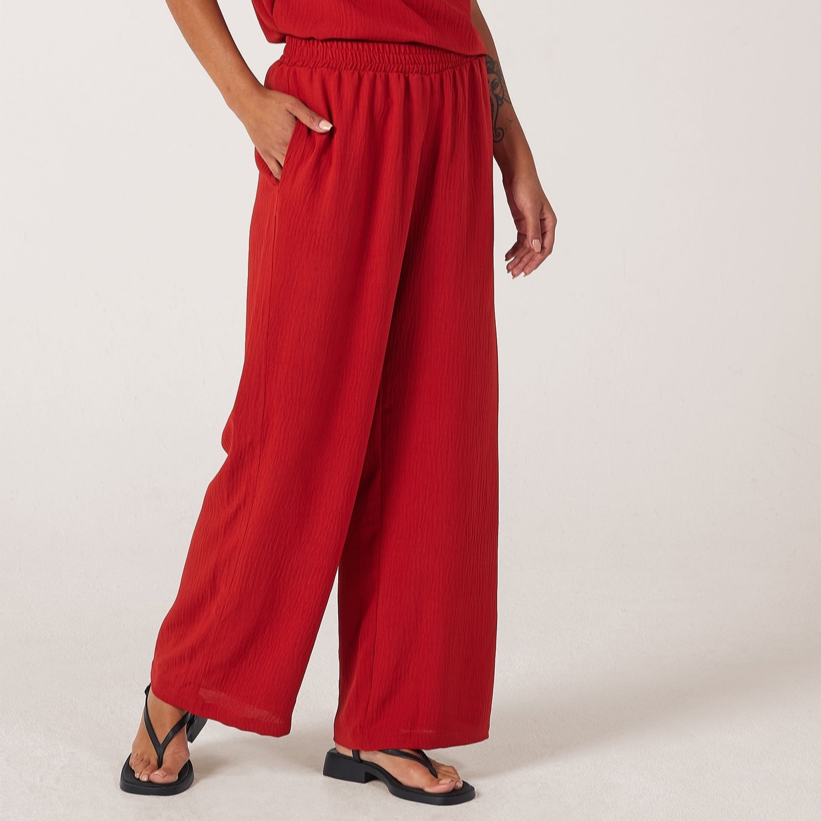 Kim & Co Crinkle Poplin Wide Leg Leah Petite Trousers with Pockets