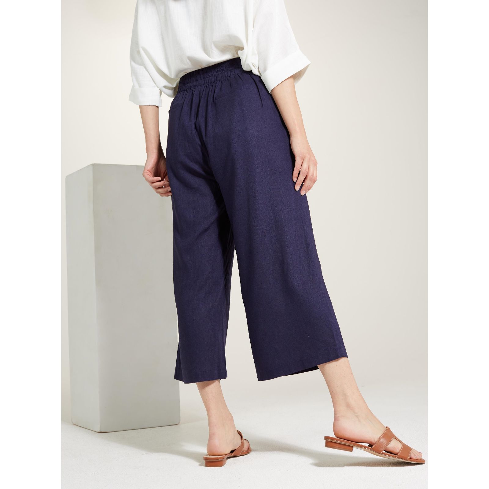 Izabel London Linen Blend Crop Trousers with Pockets - QVC UK