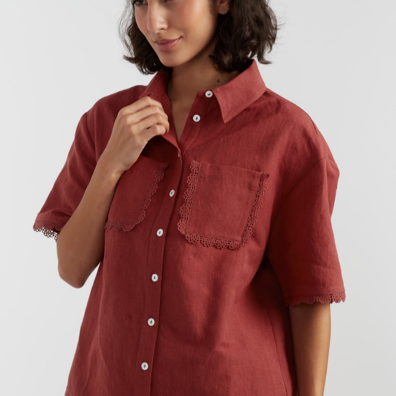 Chinti & Parker Linen Cotton Blend Shirt with Scallop Trim
