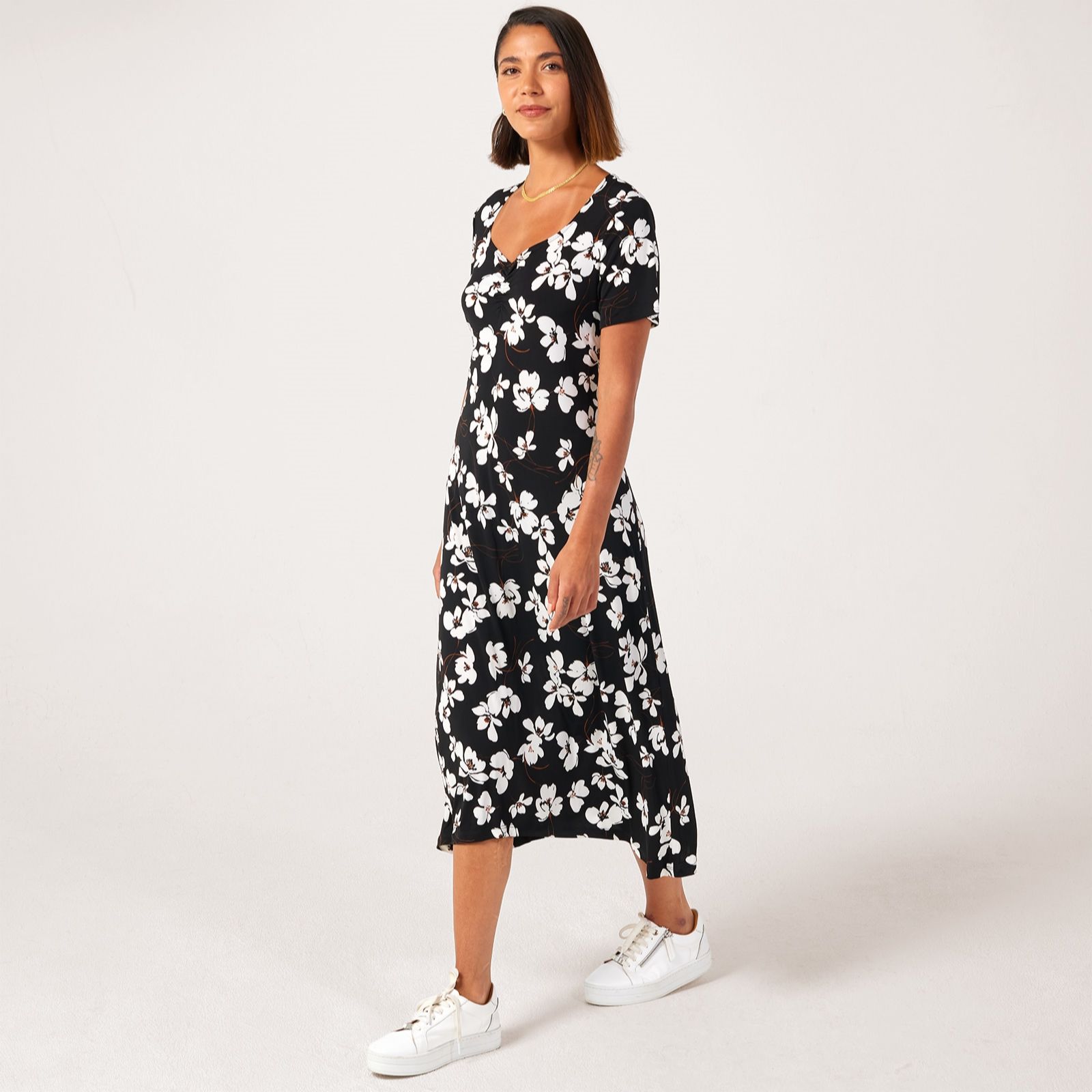 Kim & Co Printed Brazil Jersey Sweetheart Short Sleeve Curved Hem Midi Dress