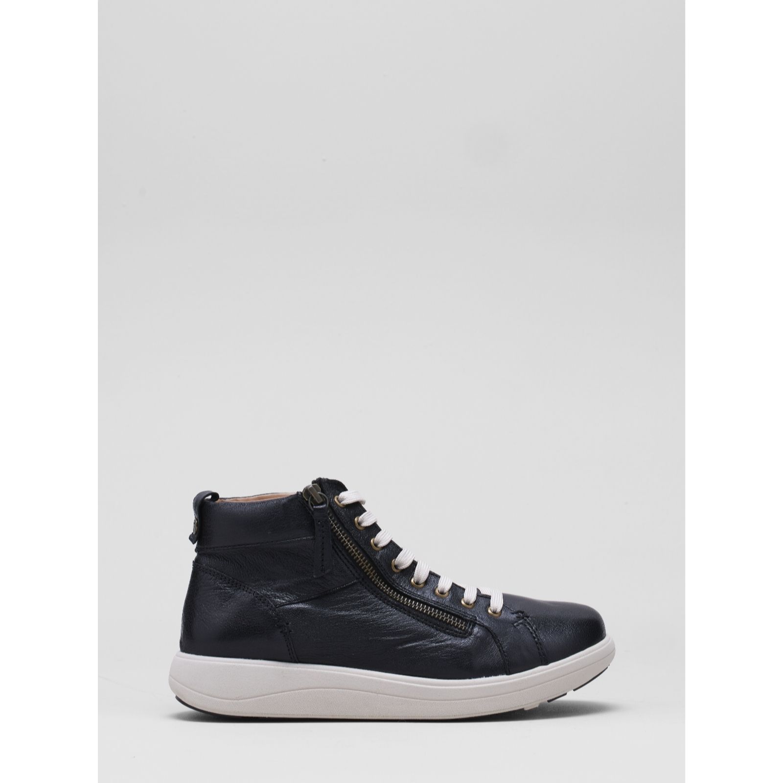Outlet Strive Kensington High Top Zip Trainer