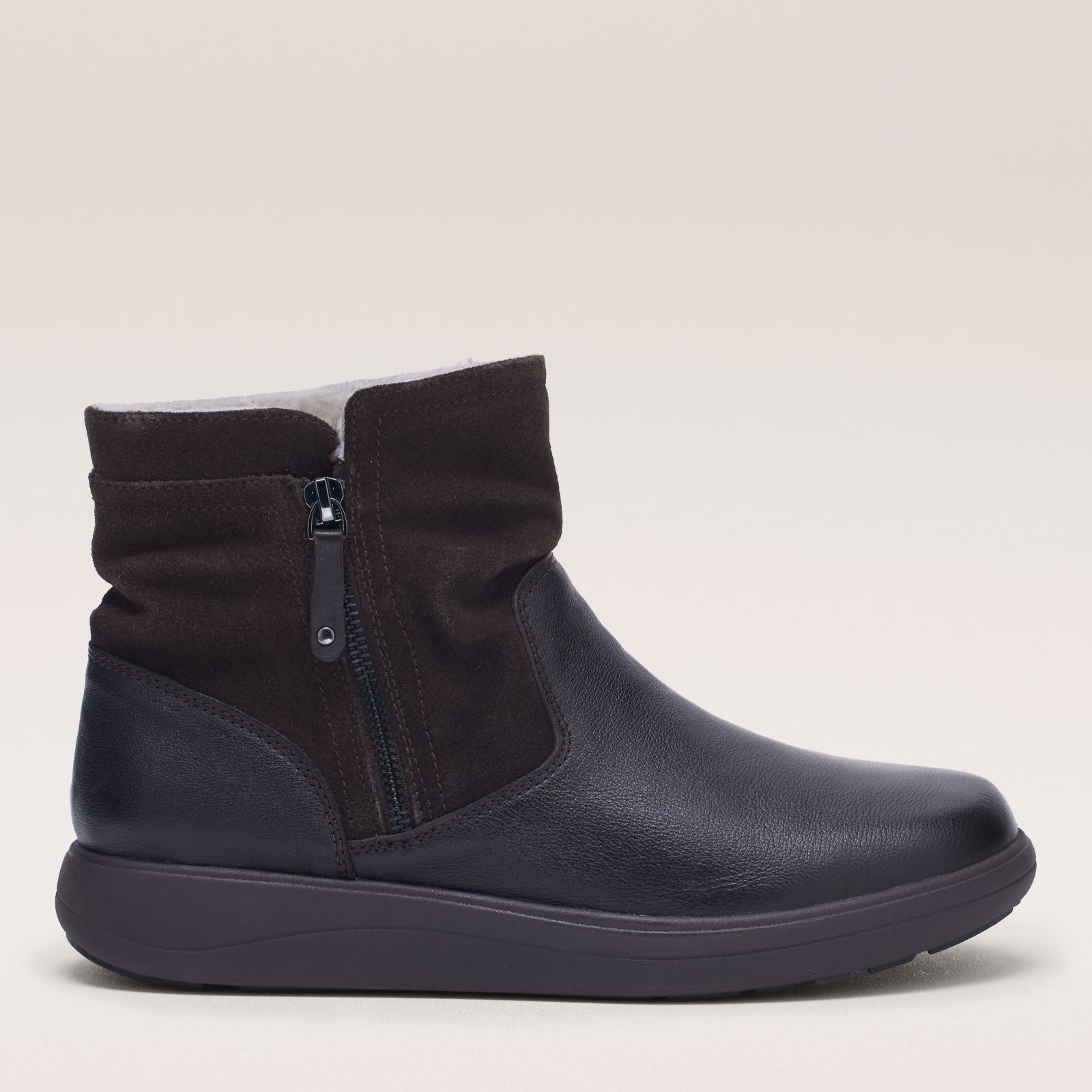 Outlet Strive Whitby Boot