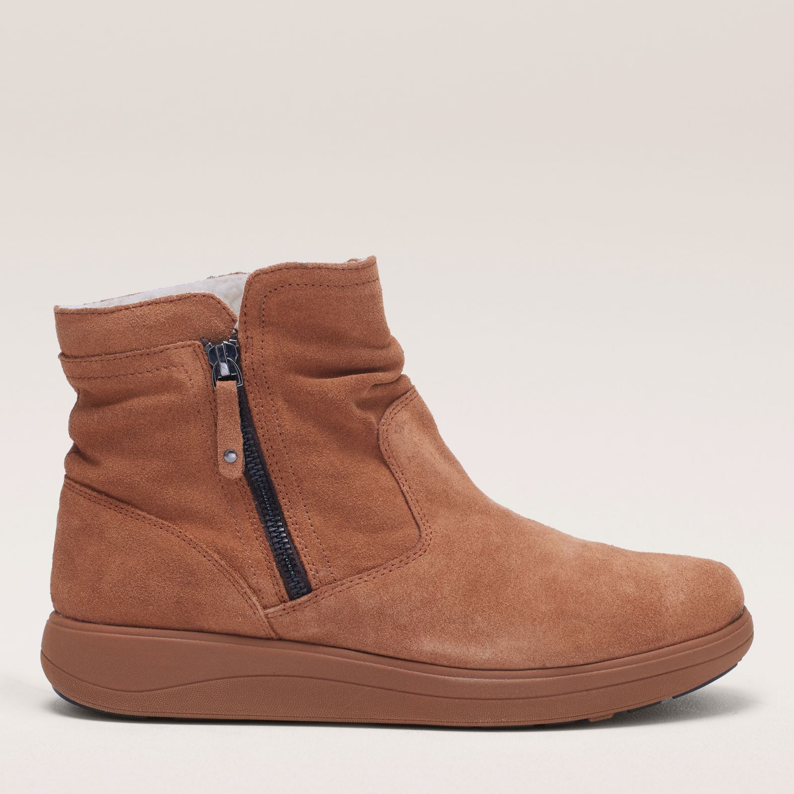 Outlet Strive Whitby Boot