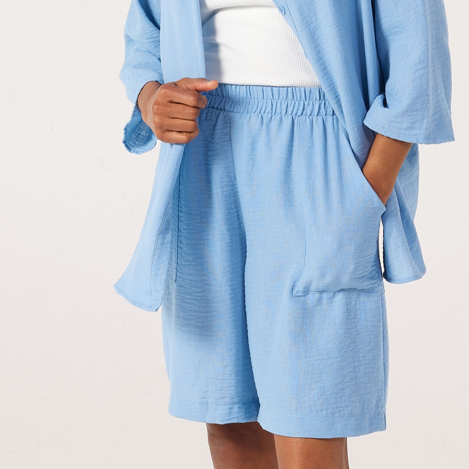 Kim & Co Linen Feel Shorts with Patch Pockets & Cuff