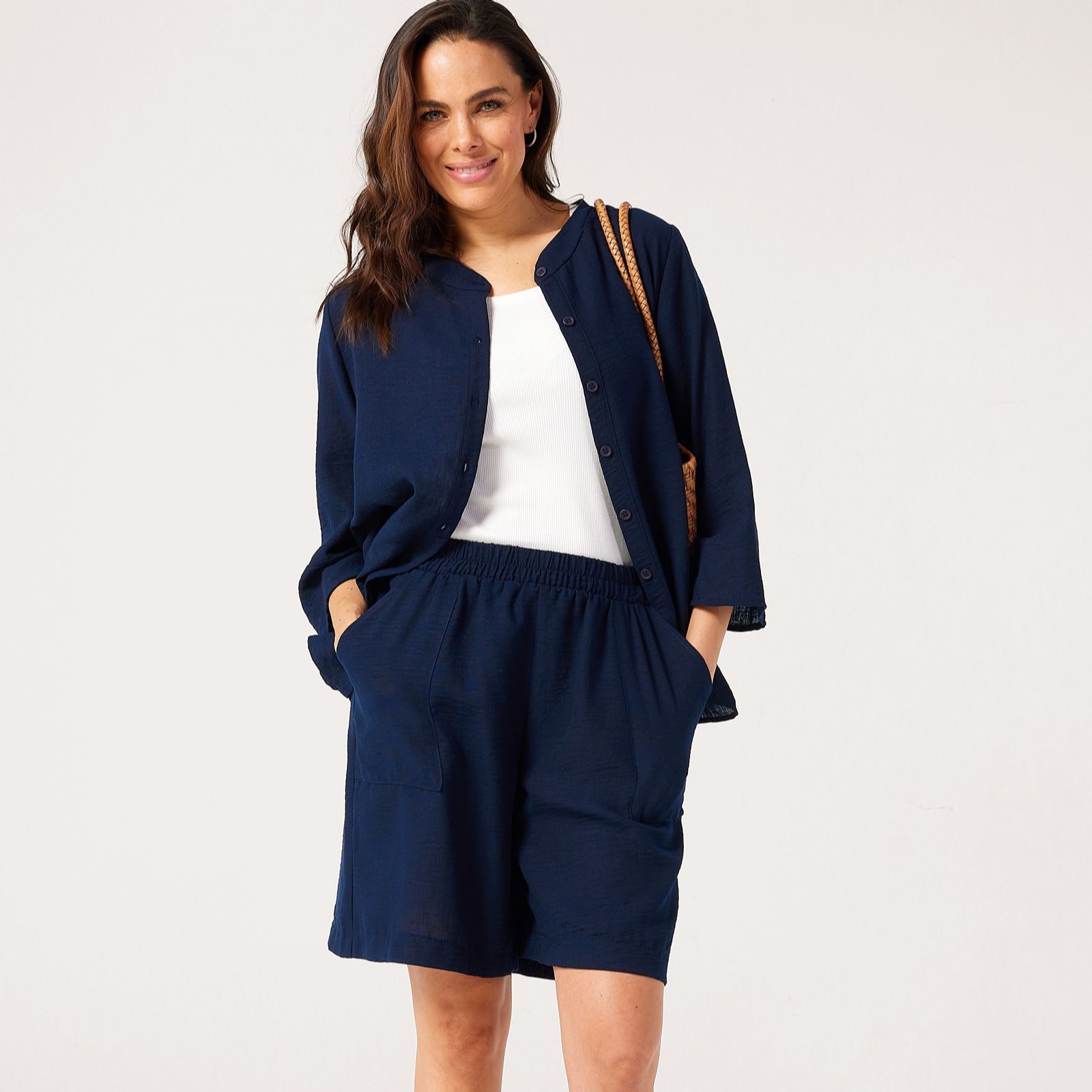 Kim & Co Linen Feel Shorts with Patch Pockets & Cuff