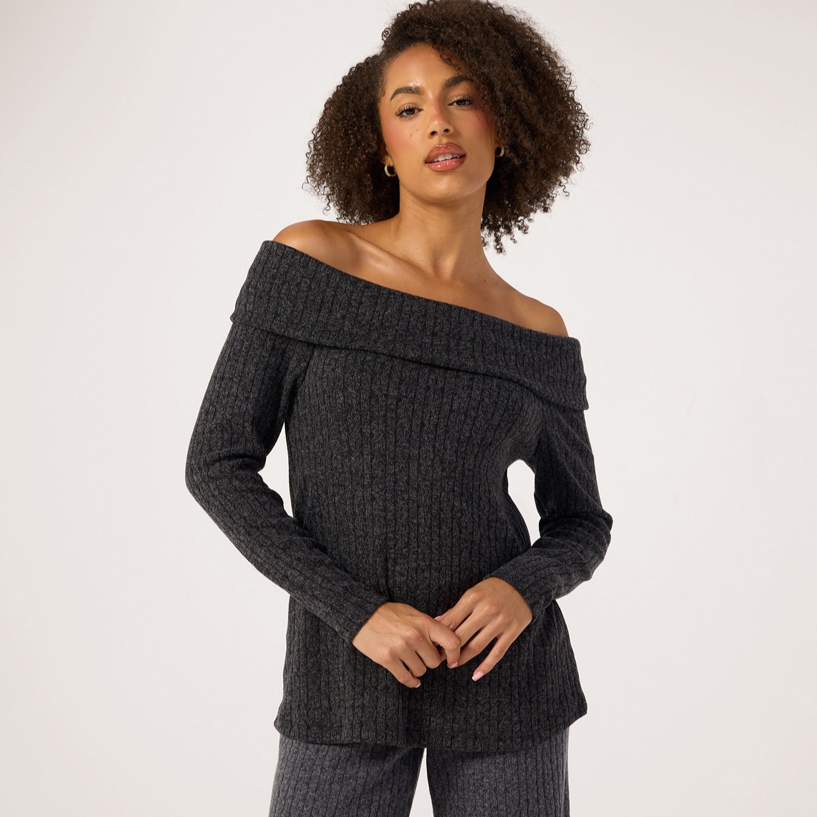 Kim & Co Fine Cable Knit Off-Shoulder Jumper Top