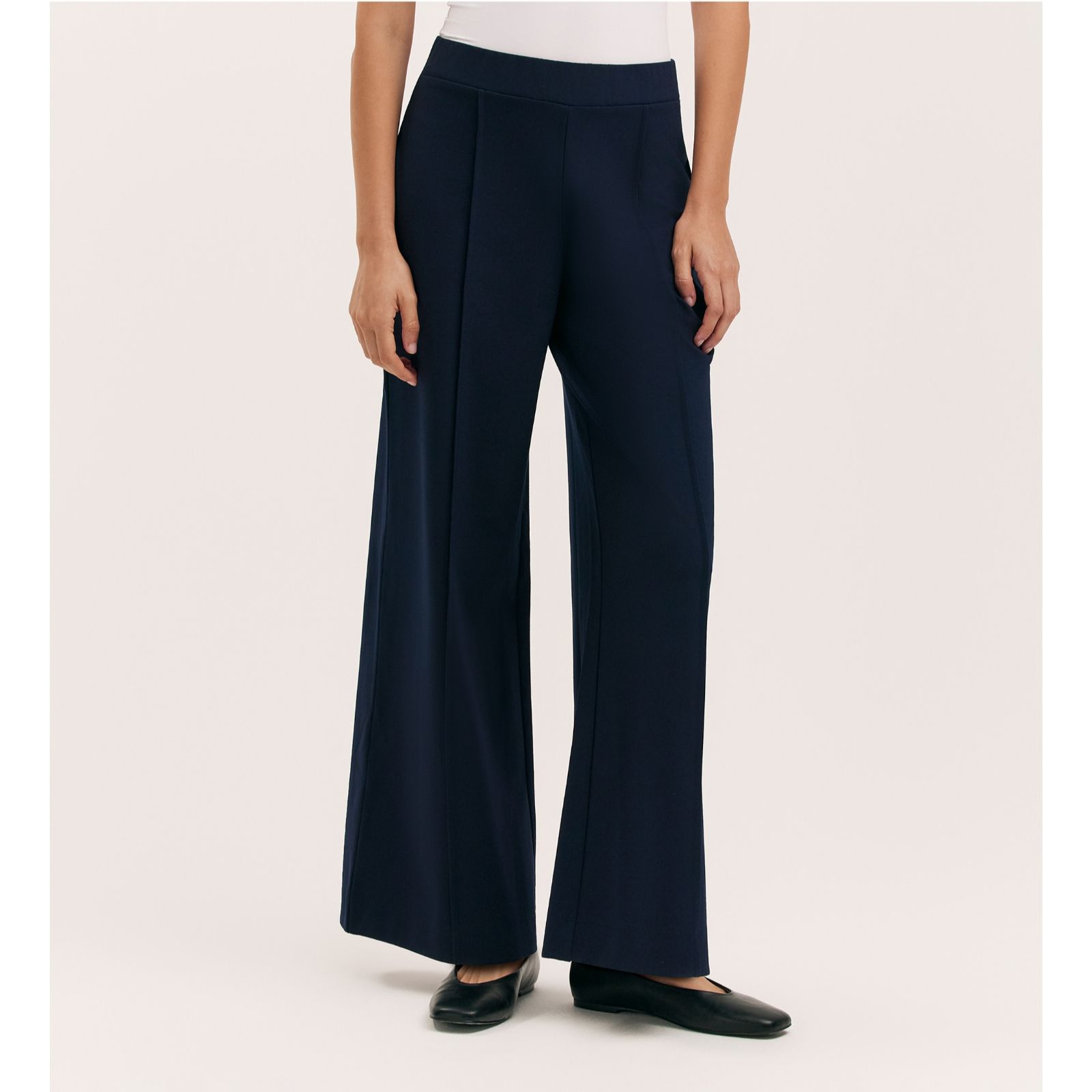Finery London Caryl Front Seam Detail Trouser Short