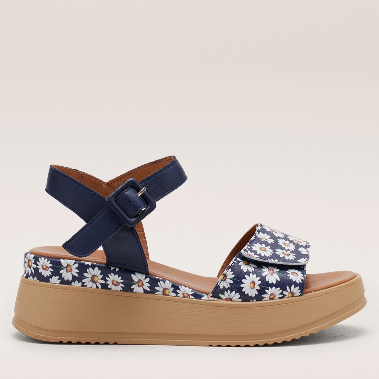 Adesso Daru Leather Sandal