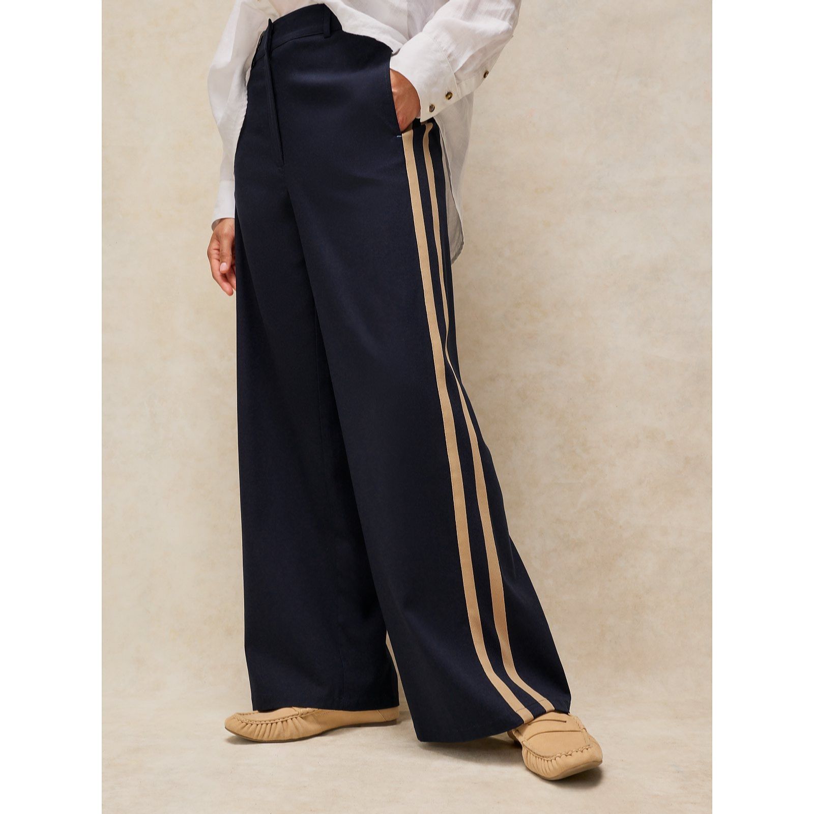 White Stuff Kenna Side Stripe Trouser Short