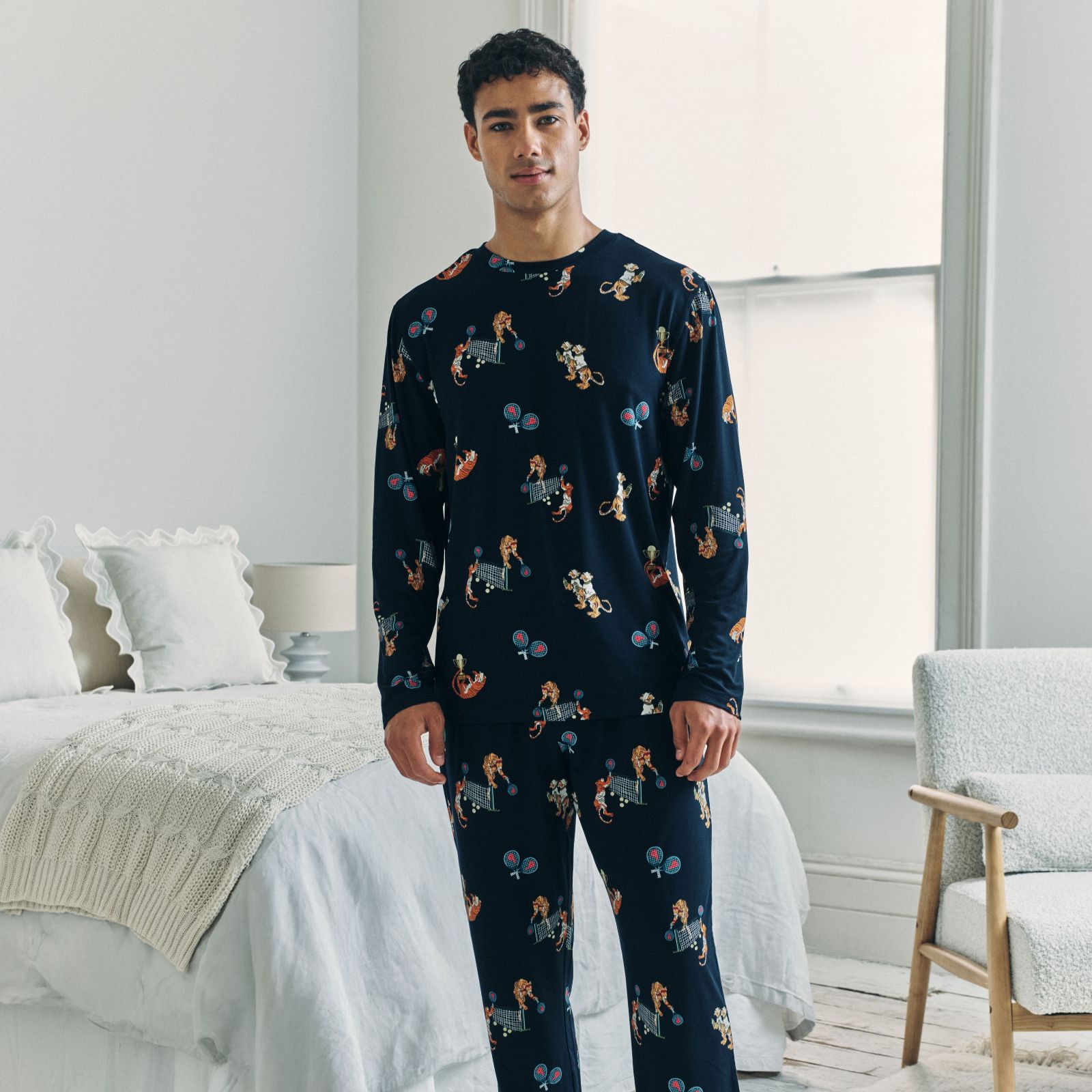 Chelsea Peers Men's Long-Sleeved Crew Neck PJ Set