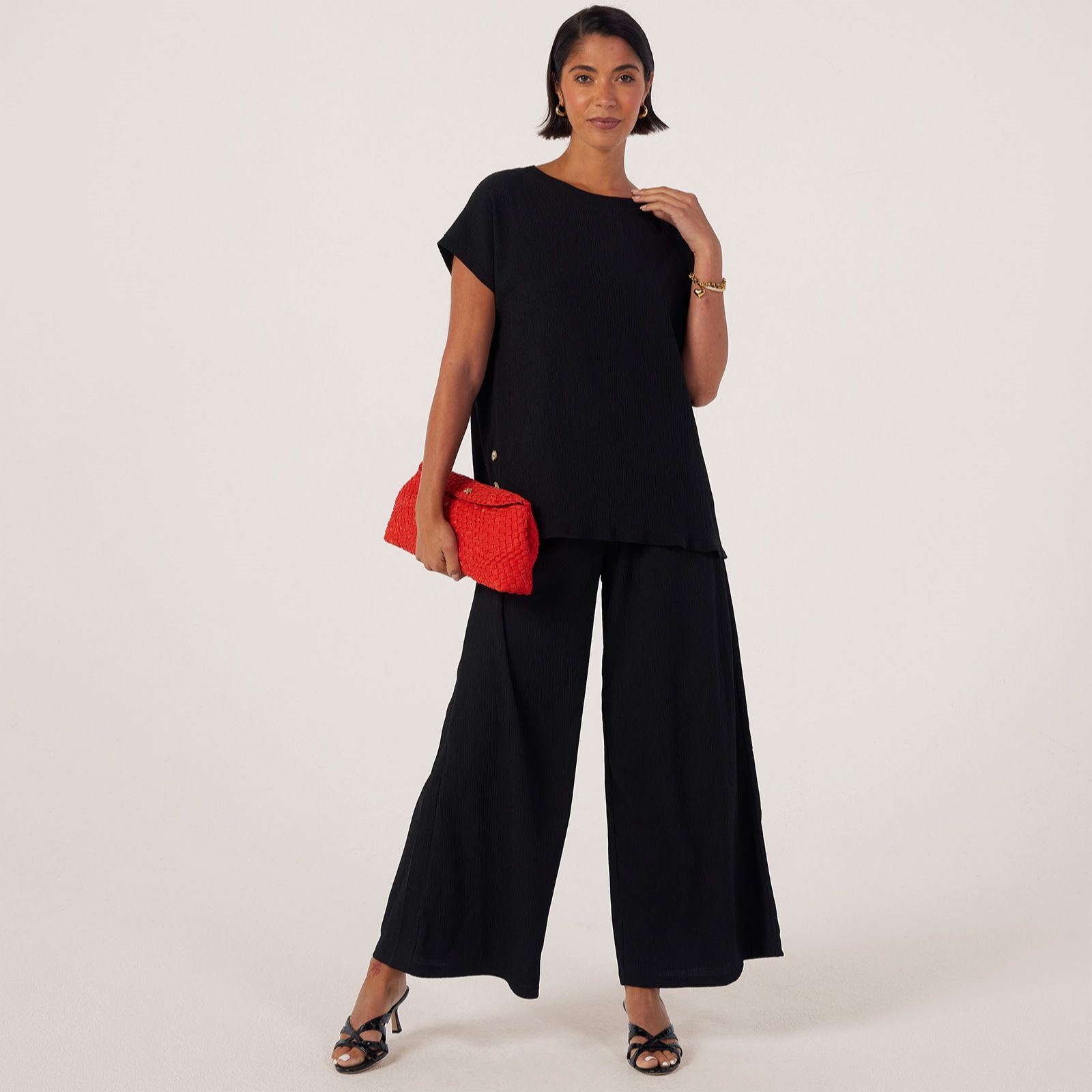 Kim & Co Stretch Crinkle Short Dolman Sleeve Button Top