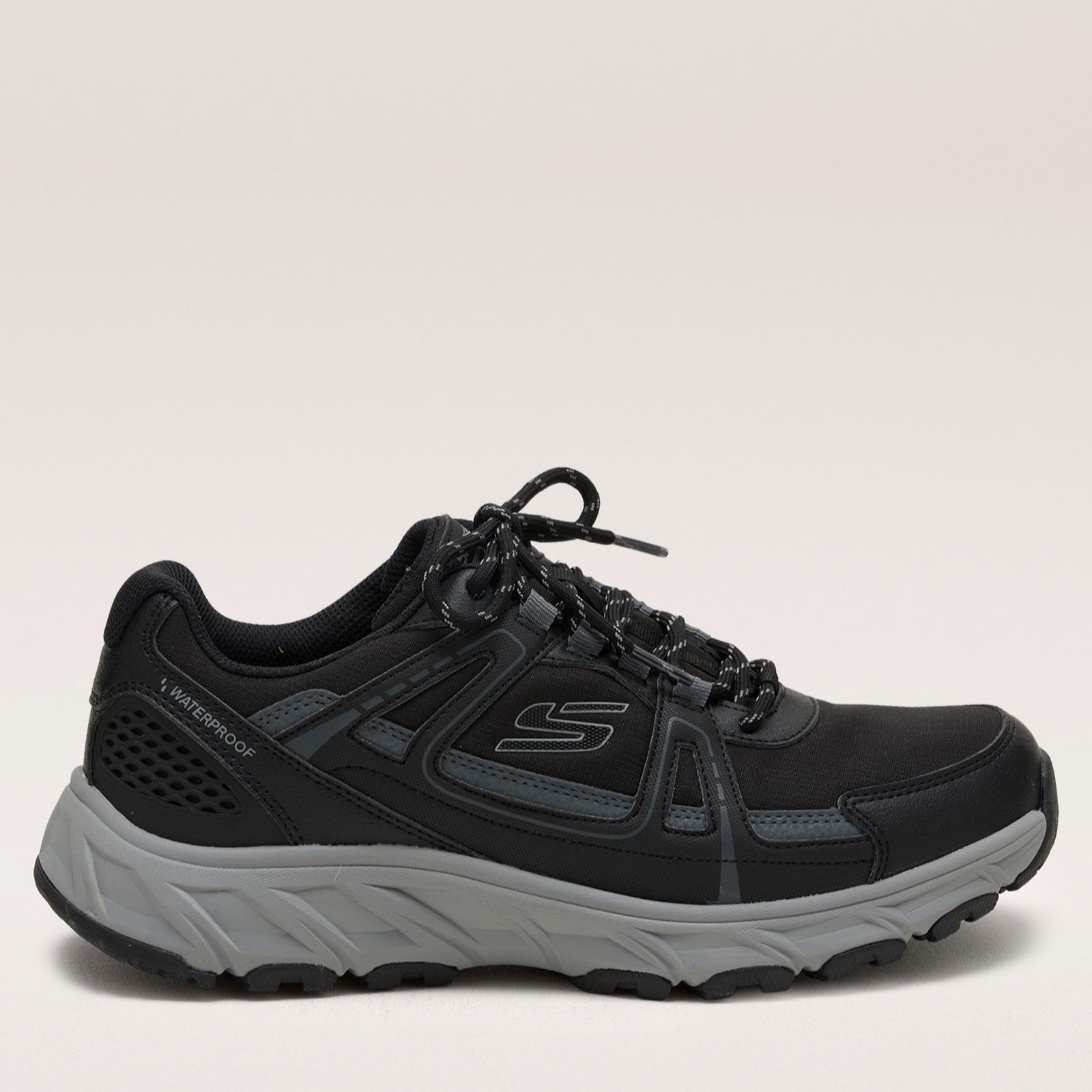 Skechers Men's Hillcrest 2.0 Waterproof Trainer