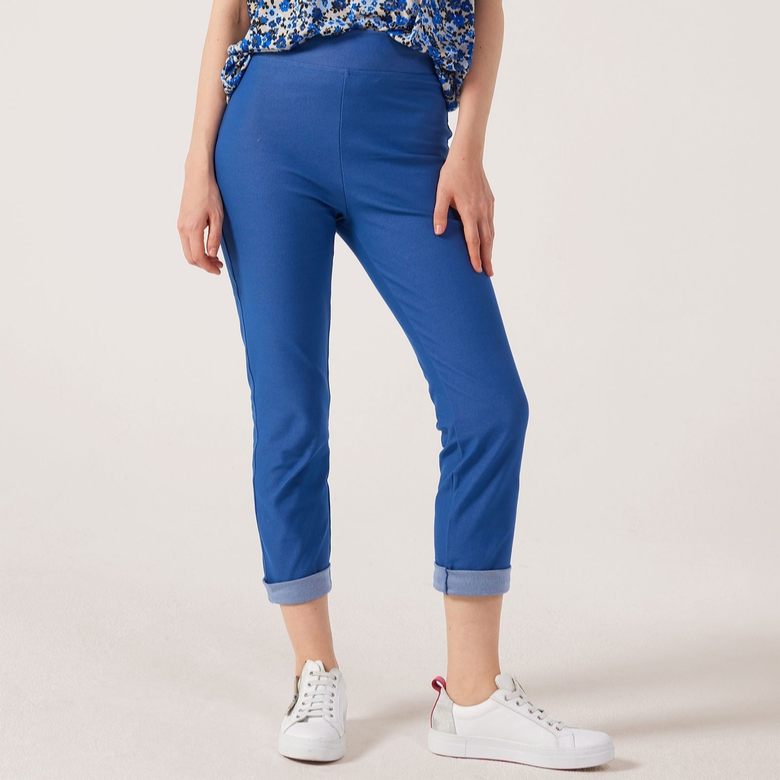 Kim & Co Deluxe Denim Knit Narrow Leg Cropped Length Trouser