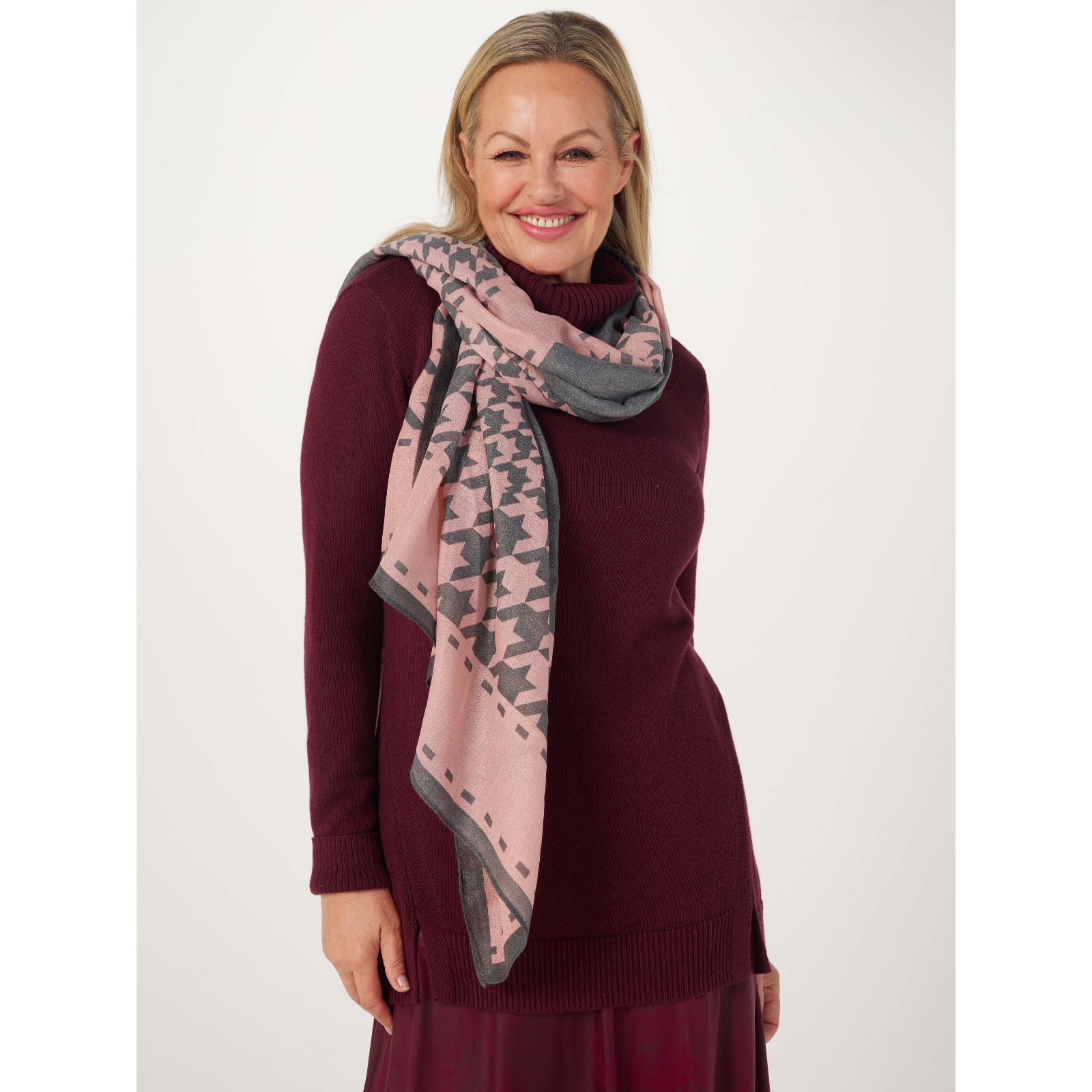 Frank Usher Large Dogtooth Check Scarf - QVC UK