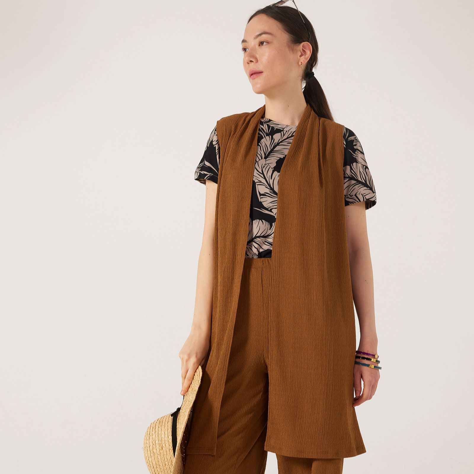 Kim & Co Stretch Crinkle Knit Sleeveless Duster