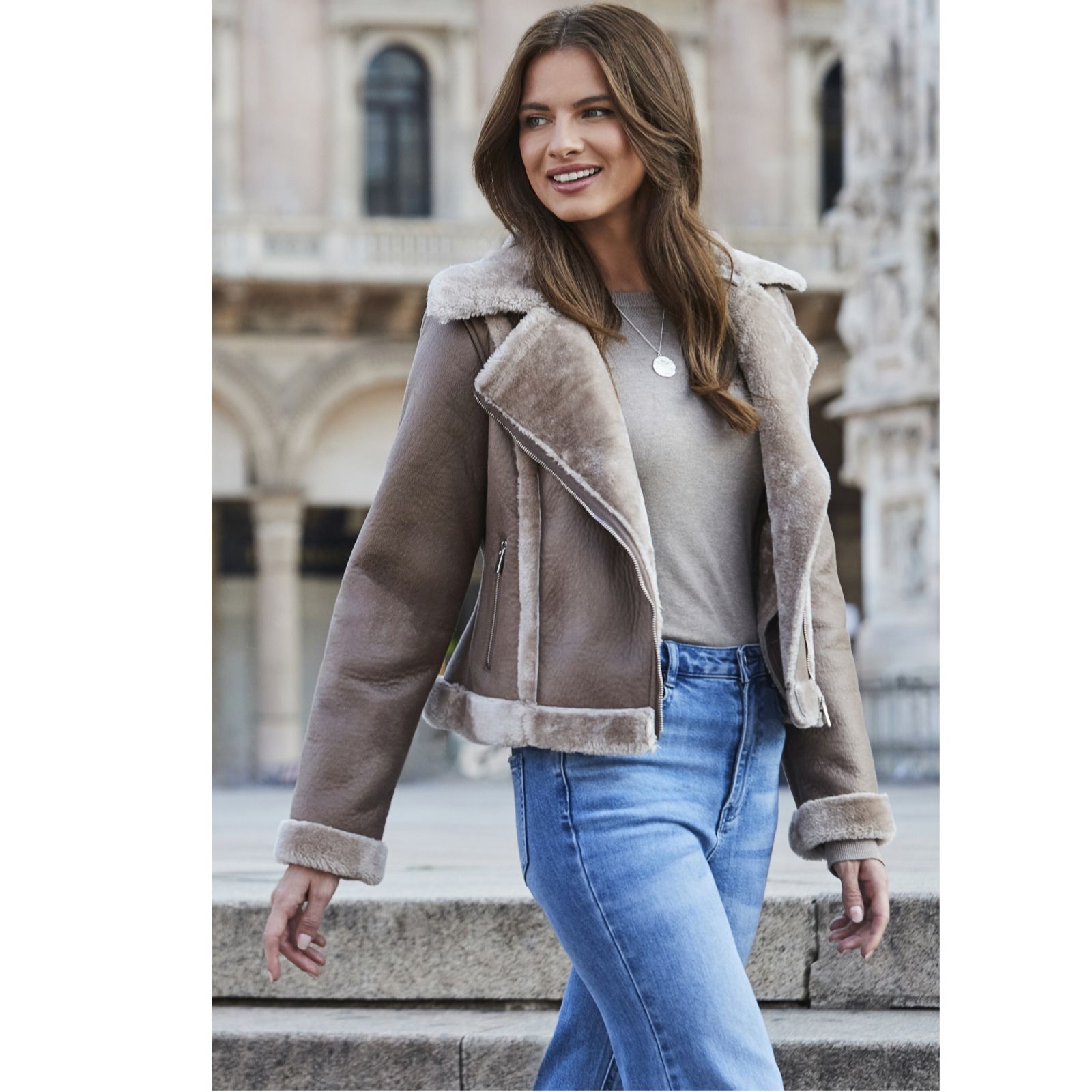 Sosandar Cropped Faux Shearling Aviator Jacket