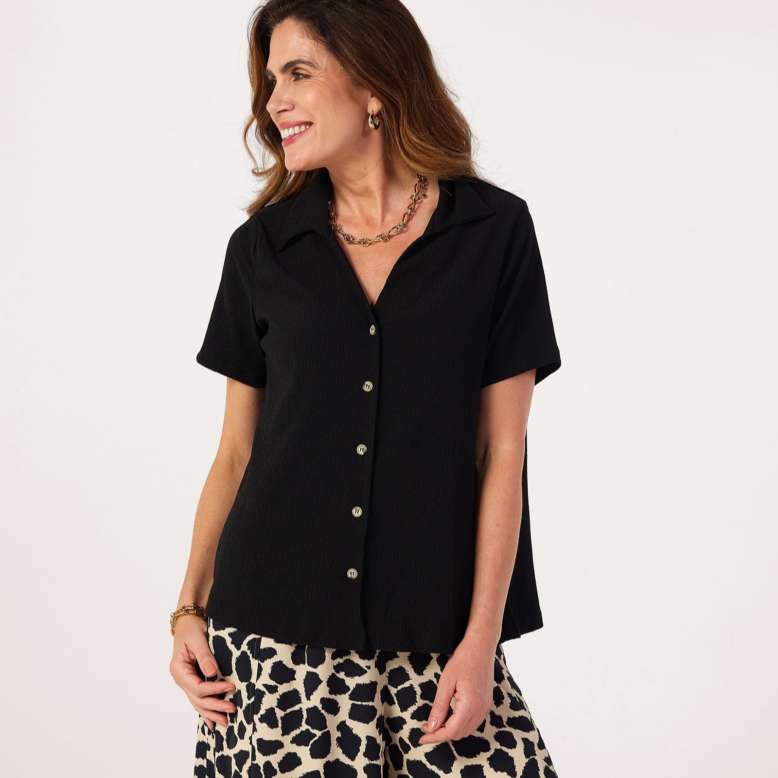Kim & Co Stretch Crinkle Knit Short Sleeve Shirt With Shirring