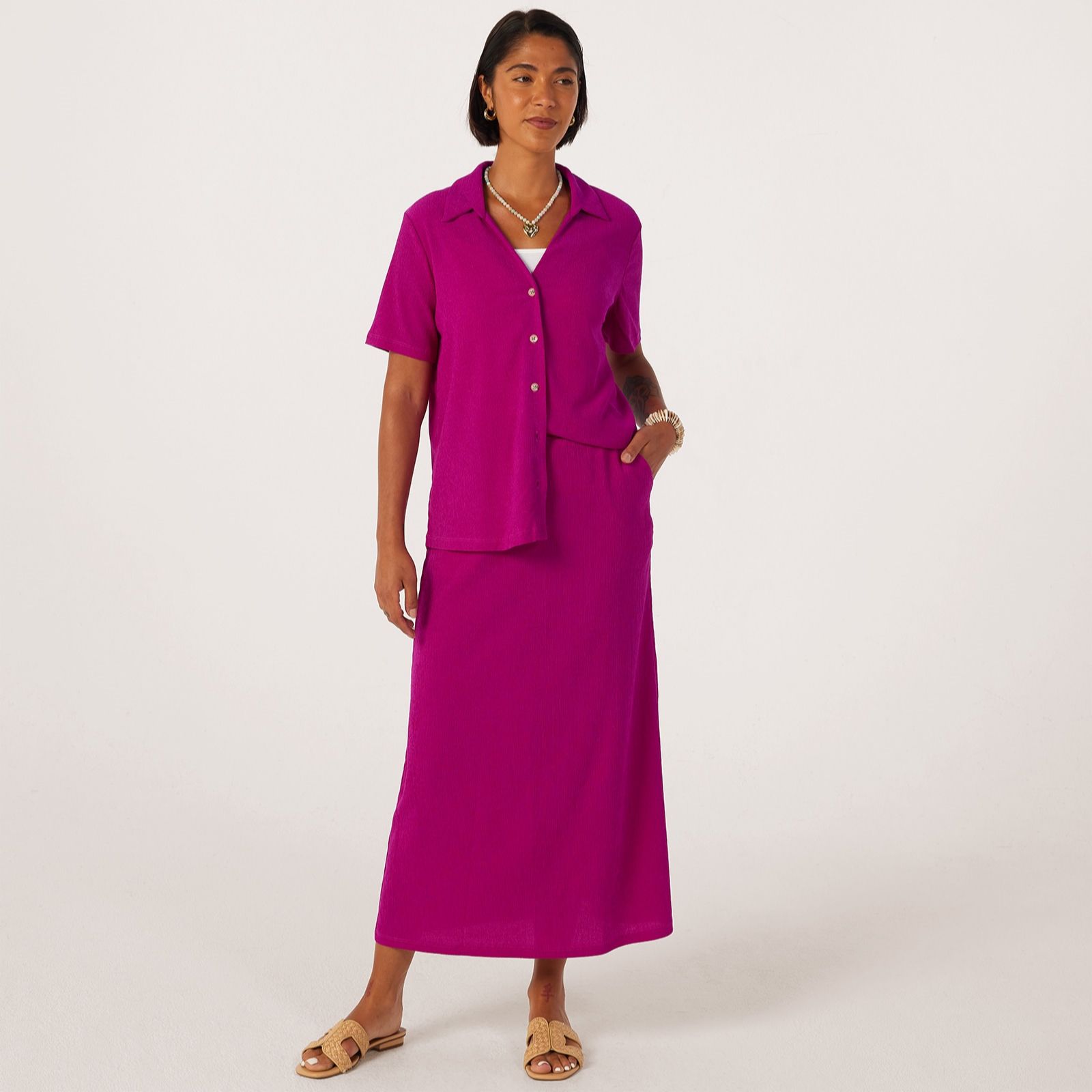 Kim & Co Stretch Crinkle Knit Short Sleeve Shirt With Shirring