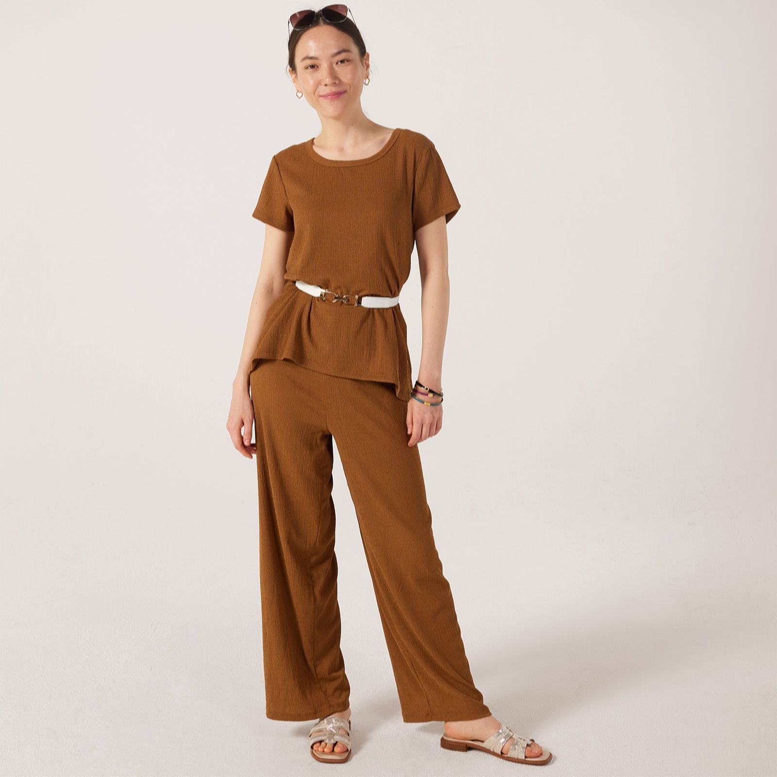 Kim & Co Stretch Crinkle Knit Short Sleeve Hi-Lo Top