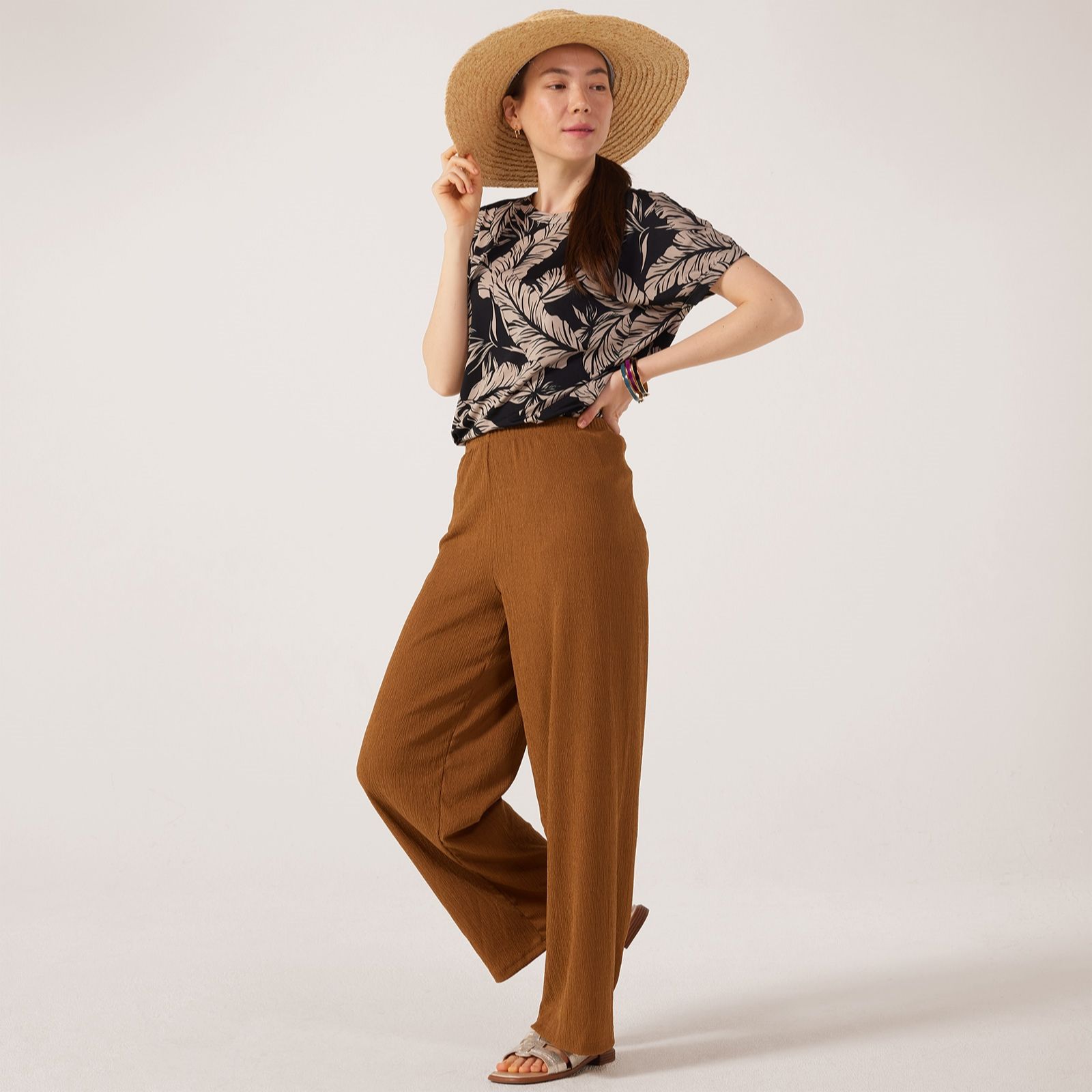 Kim & Co Stretch Crinkle Knit Straight Leg Standard Trousers