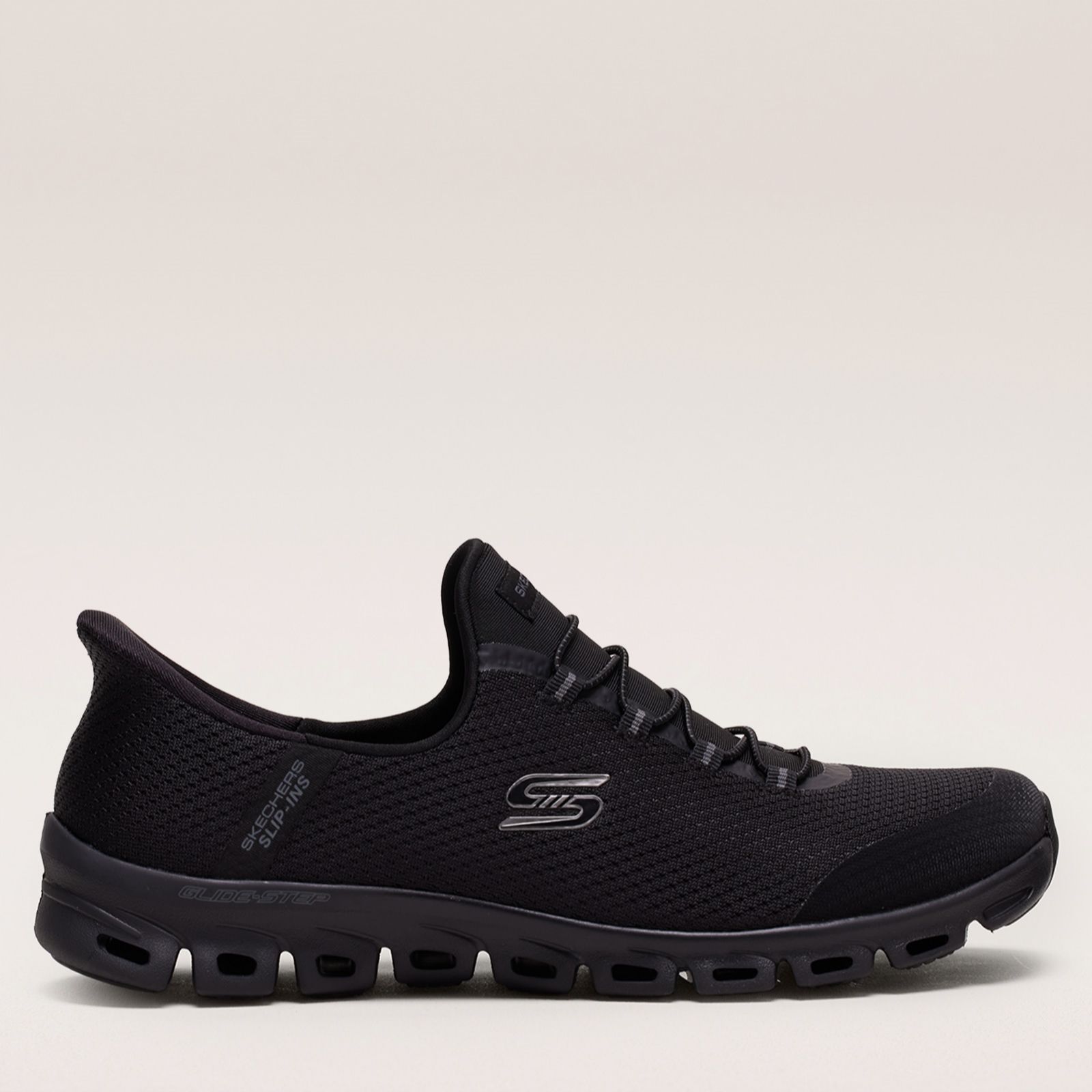 Skechers Glide-Step Pursuit Bungee Trainer