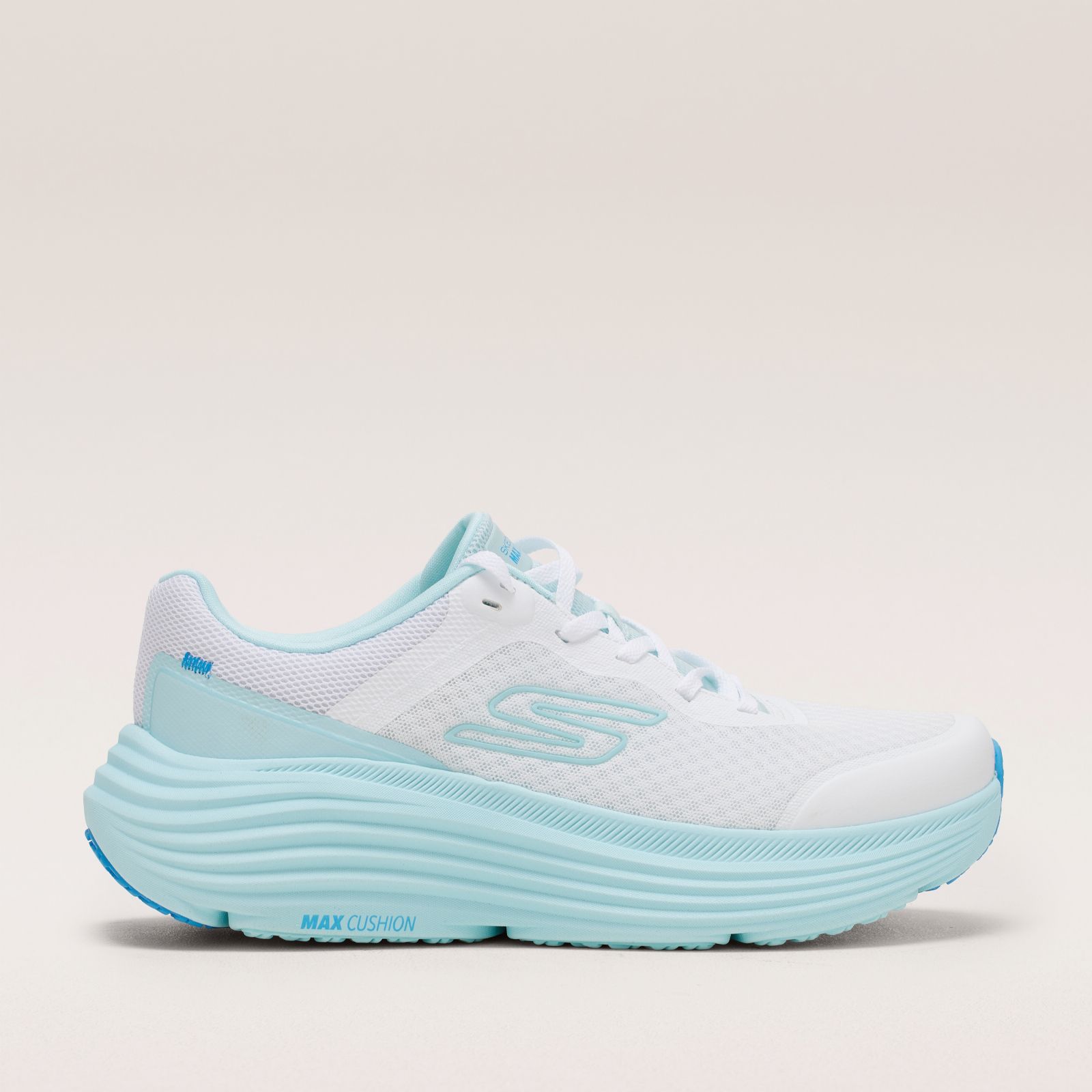 Skechers Max Cushioning Endeavour Lace Up Trainer
