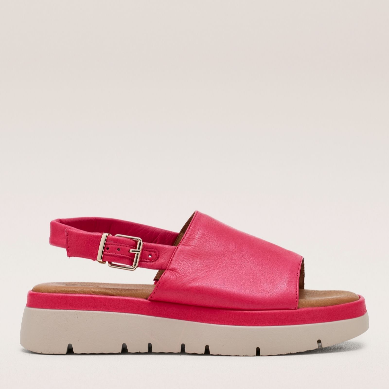 Outlet Moda In Pelle Erleah Leather Wedge Sandal