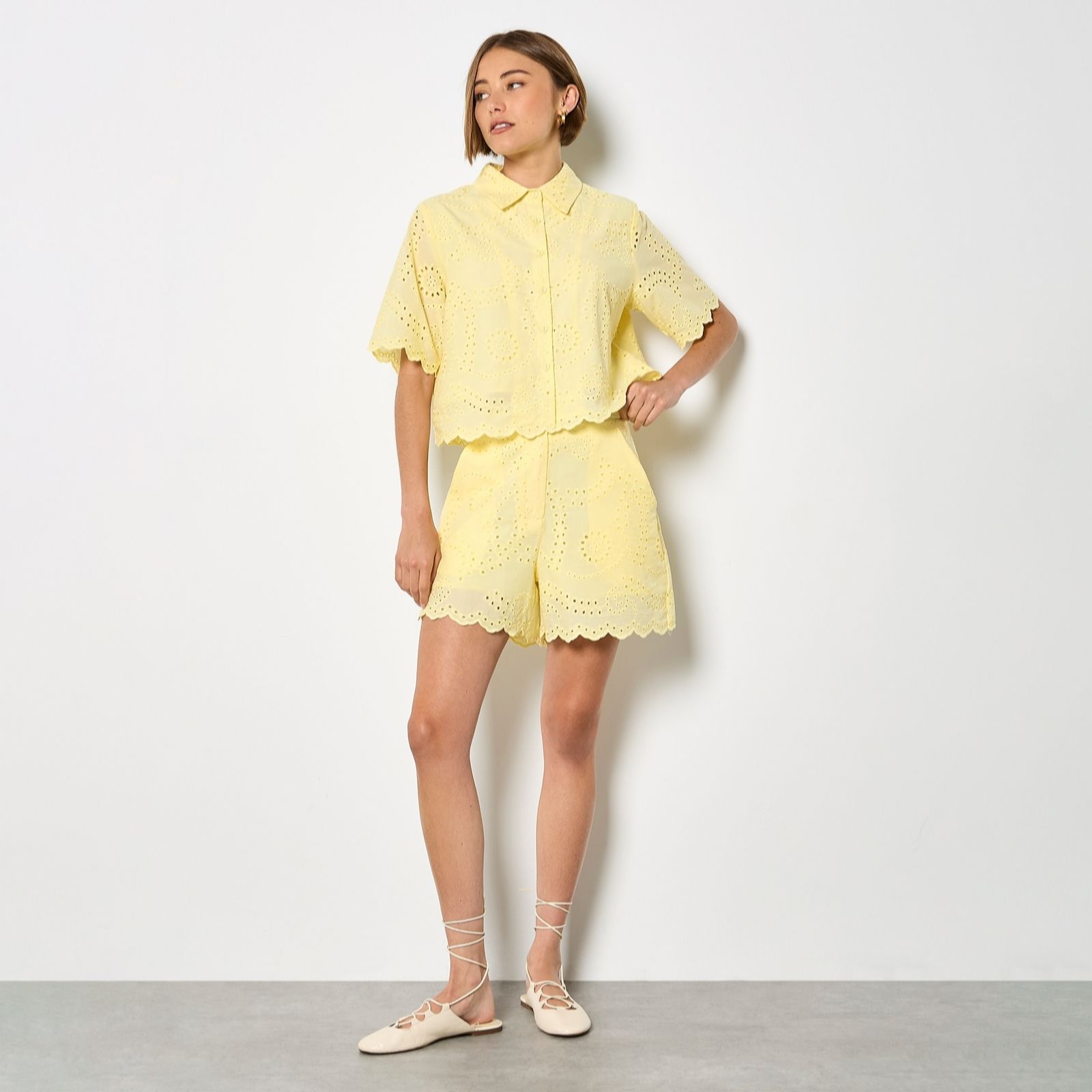 Apricot Scallop Edge Broderie Shorts