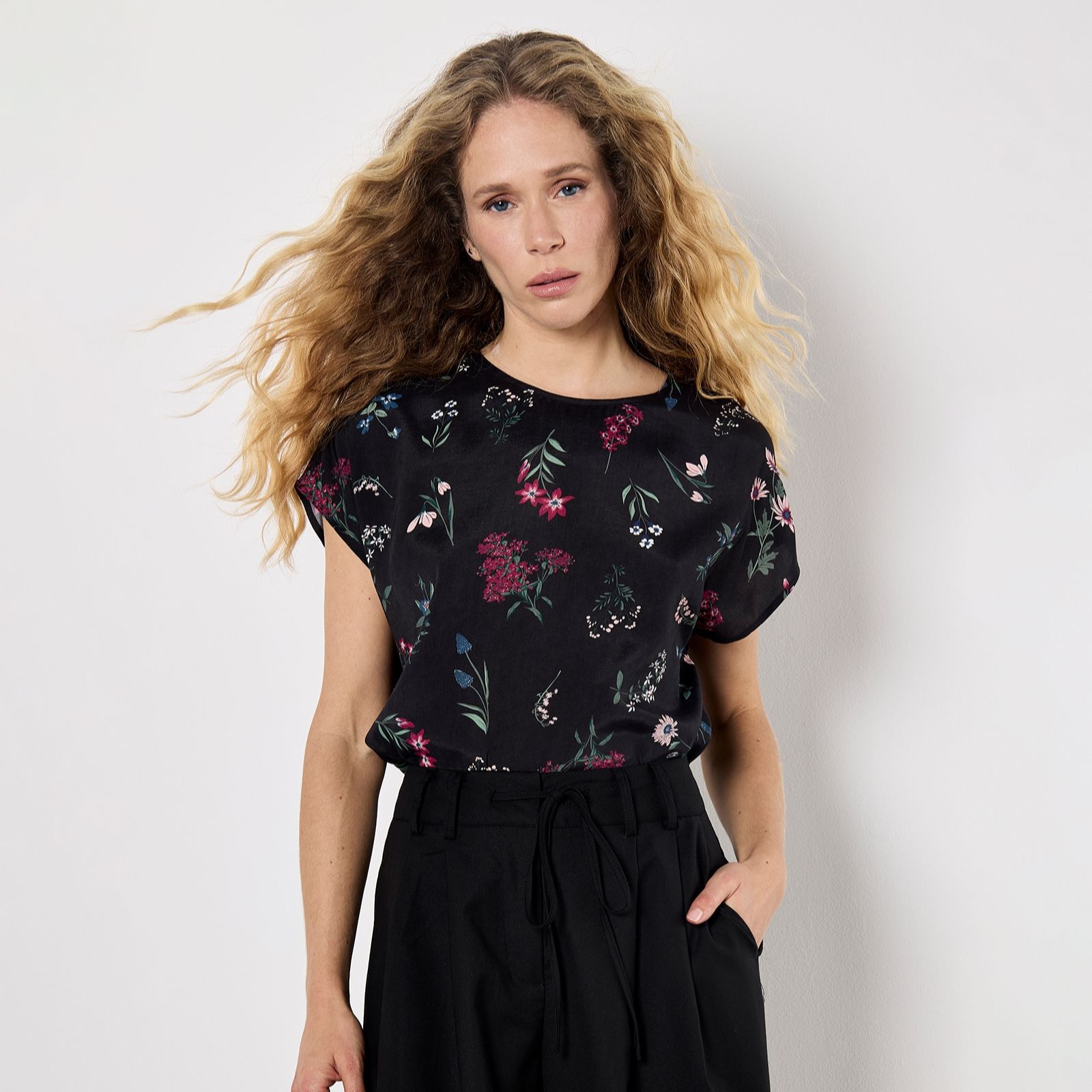 Apricot Botanical Floral Print Tee