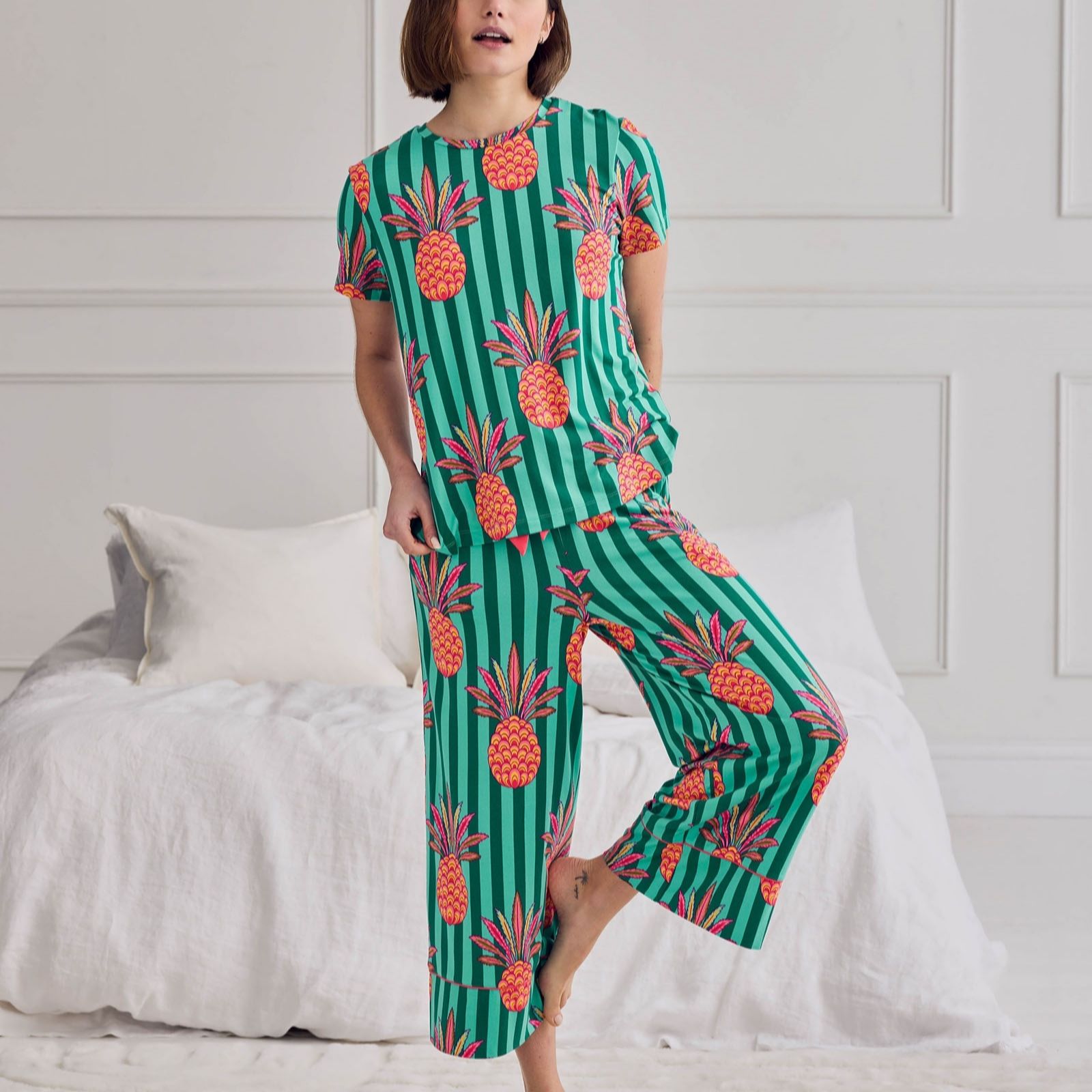 Chelsea Peers Classic Short Sleeve Crew Neck Long PJ Set