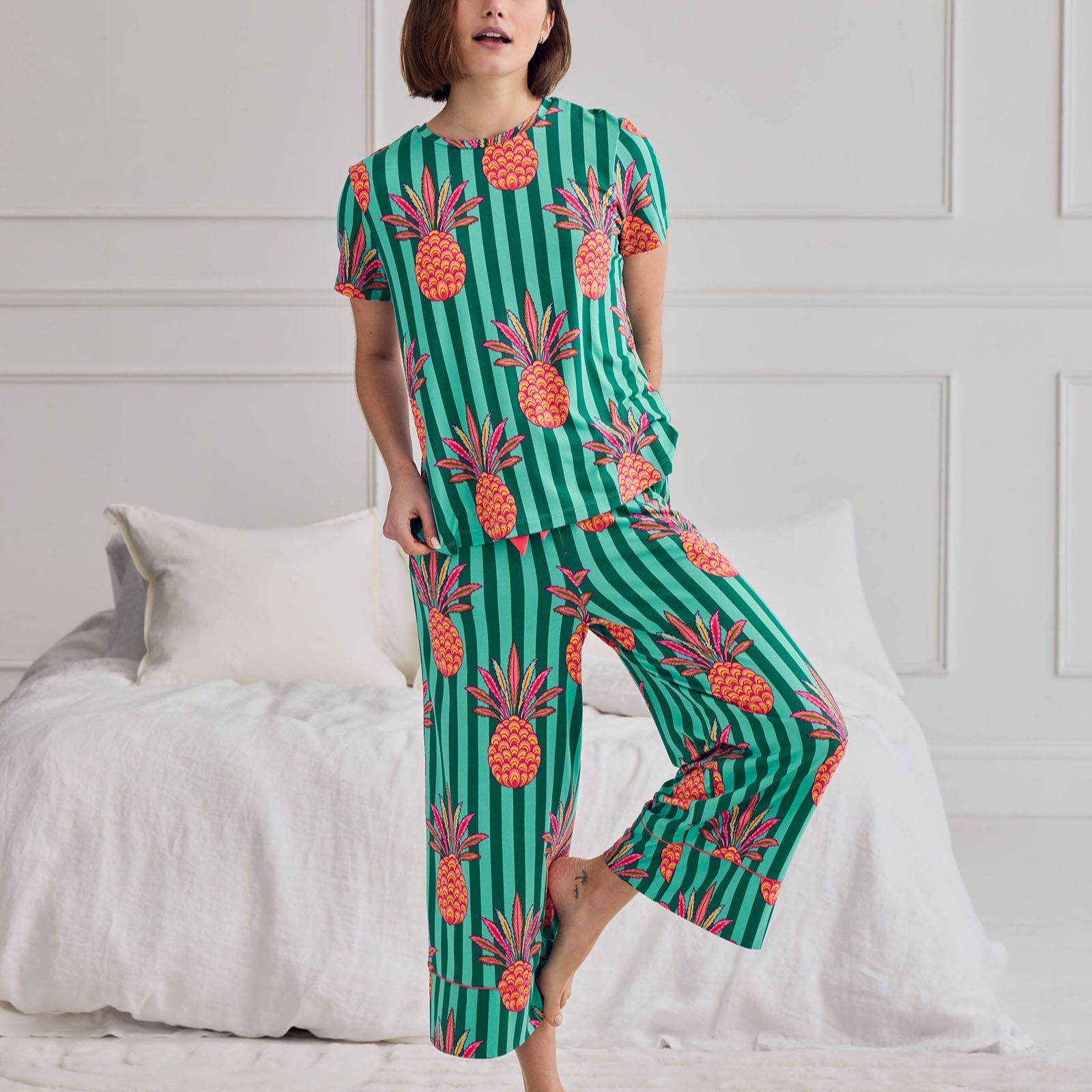 Chelsea Peers Classic Short Sleeve Crew Neck Long PJ Set