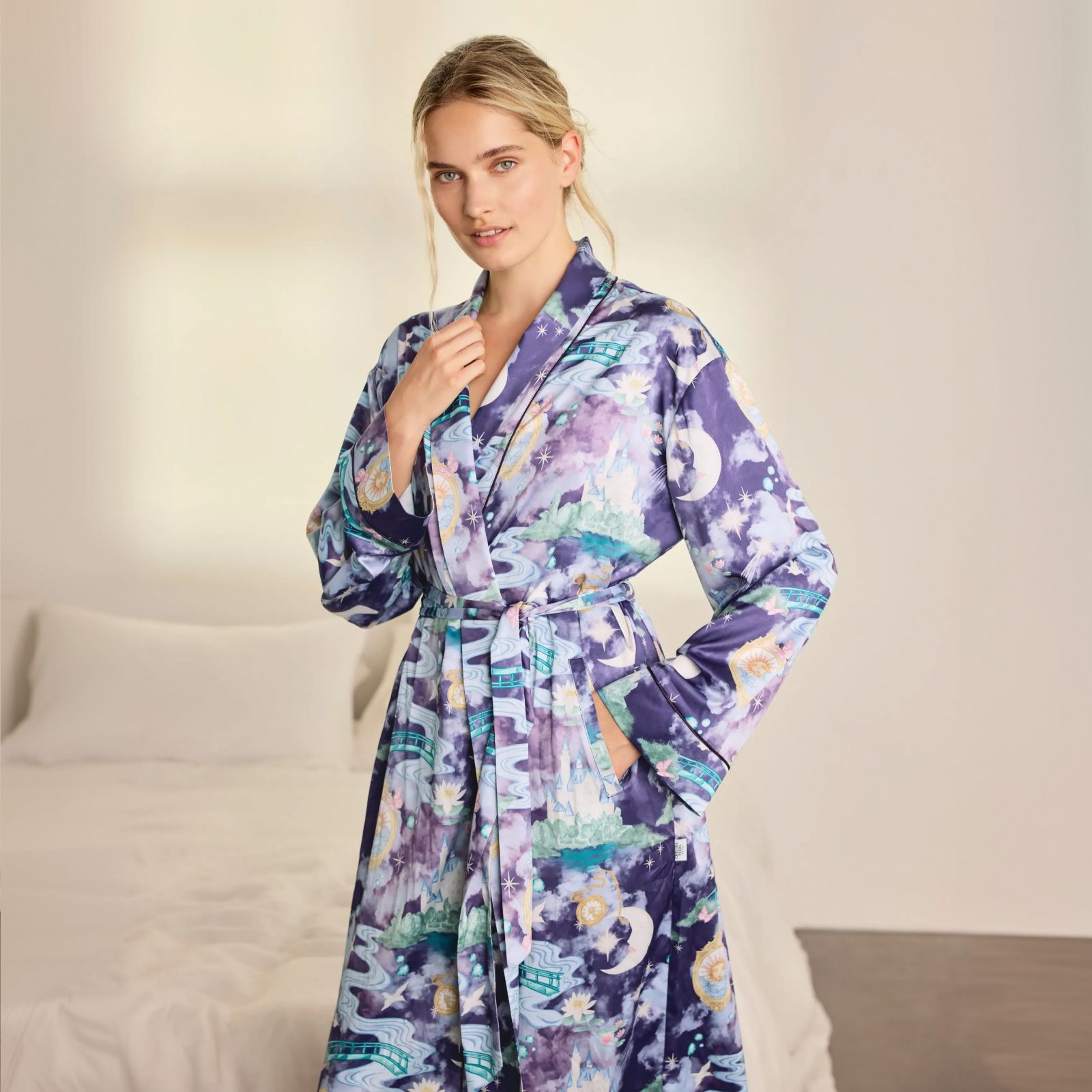 Chelsea Peers Satin Printed Kimono Dressing Gown